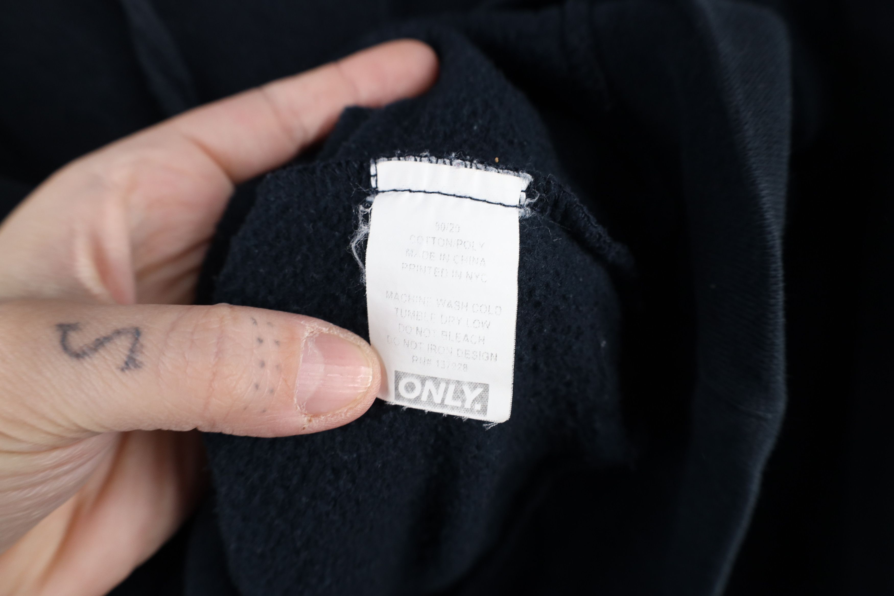 Vintage Vintage Y2K Only New York Spell Out Hoodie Sweatshirt Size US M / EU 48-50 / 2 - 11 Thumbnail
