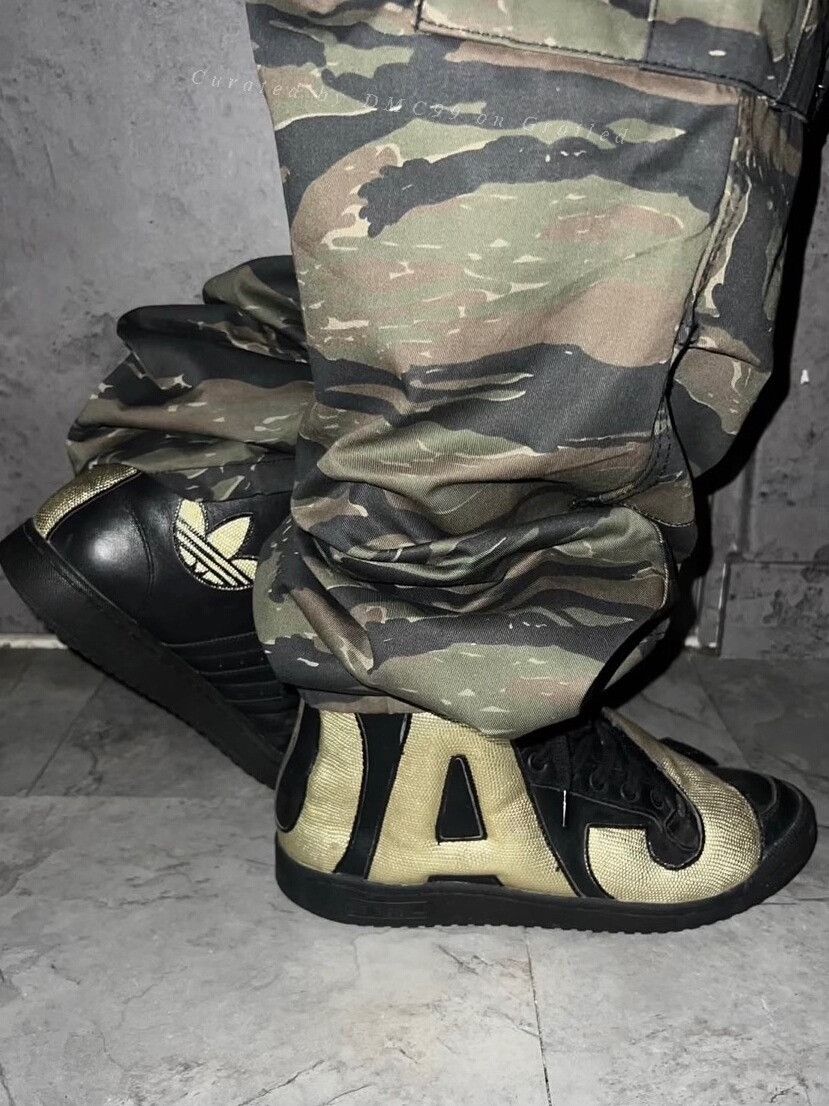 Jeremy Scott adidas x Jeremy Scott Black Gold Size US 8 / EU 41 - 1 Thumbnail