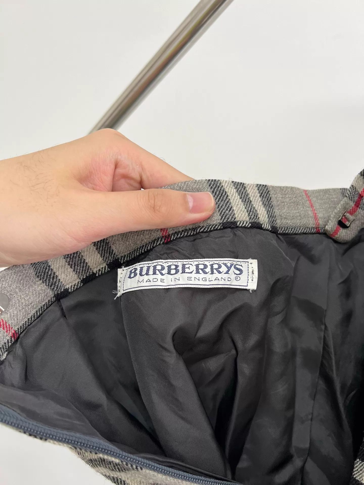 Burberry Burberry Vintage Wool Skirt S 34W70L Size 26" / US 2 / IT 38 - 5 Thumbnail