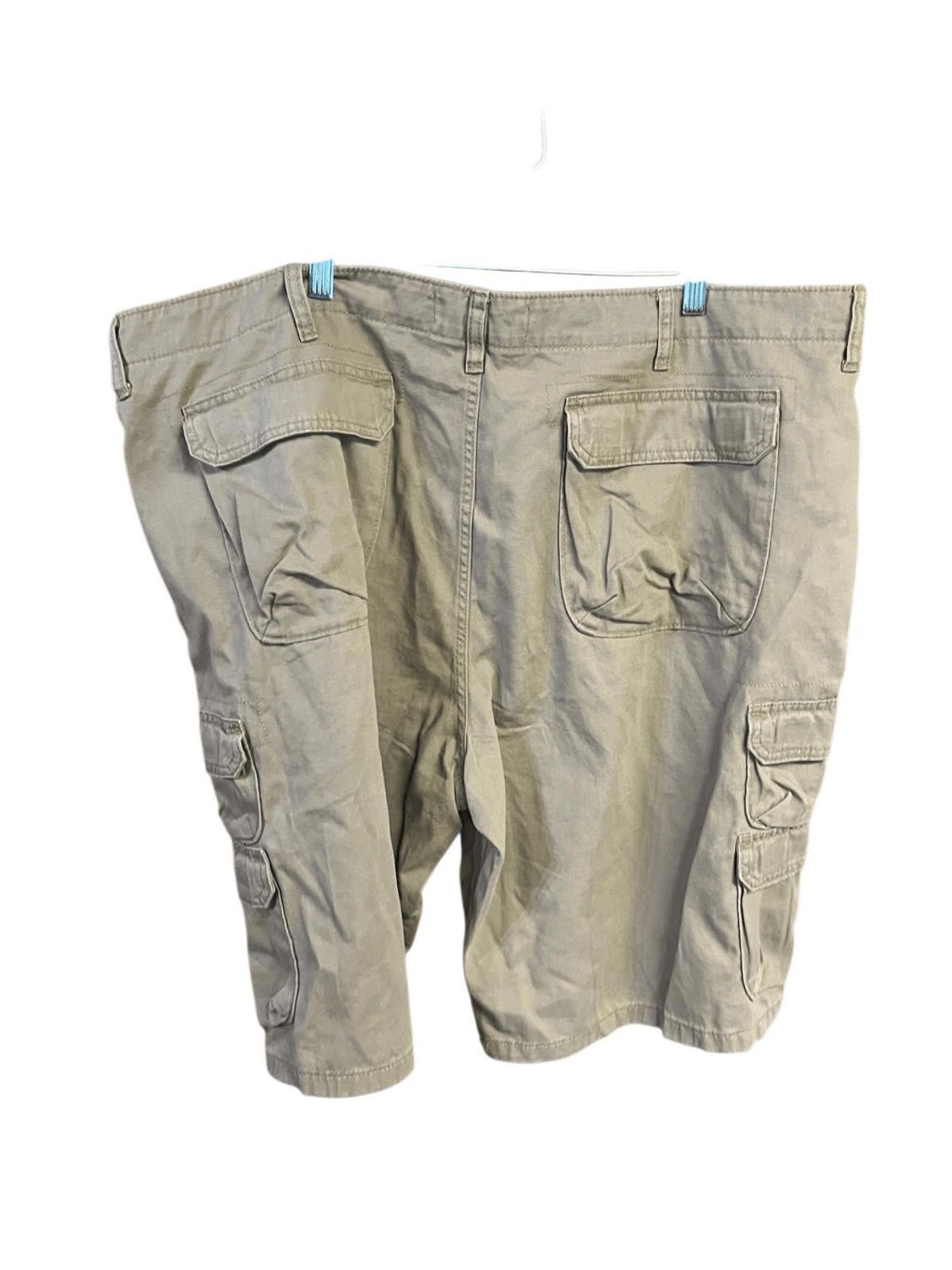 Wrangler Wrangler Men’s Cargo khaki Shorts Sz 44/11 NWT Size US 44 / EU 60 - 2 Thumbnail