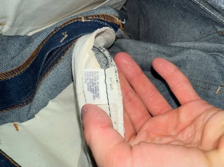 Levi's Vintage Clothing 1970s Levi’s Bell Bottom Jeans — Deadstock (W28 L32) Size 28" / US 6 / IT 42 - 4 Thumbnail