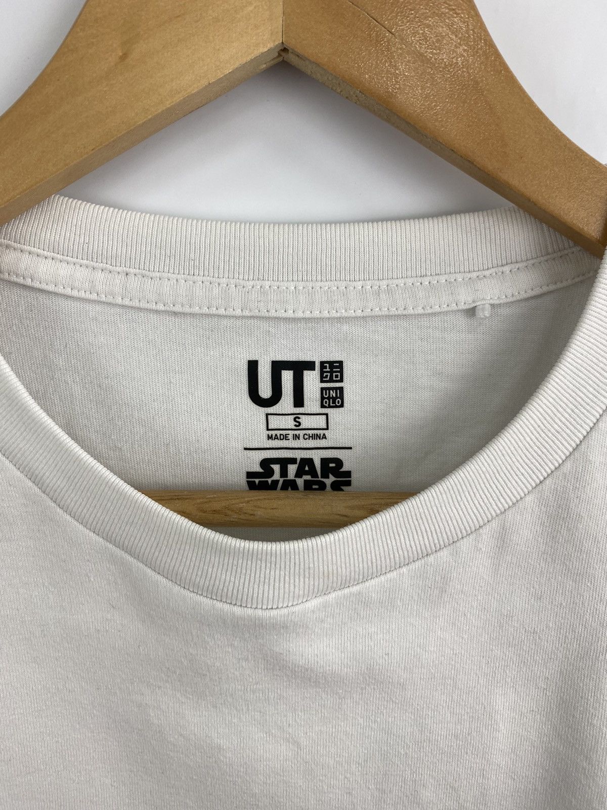 Uniqlo 🇺🇸 Y2K Uniqlo Star Wars T-Shirt Skywalker Vader Yoda R2-D2 Size US S / EU 44-46 / 1 - 5 Thumbnail