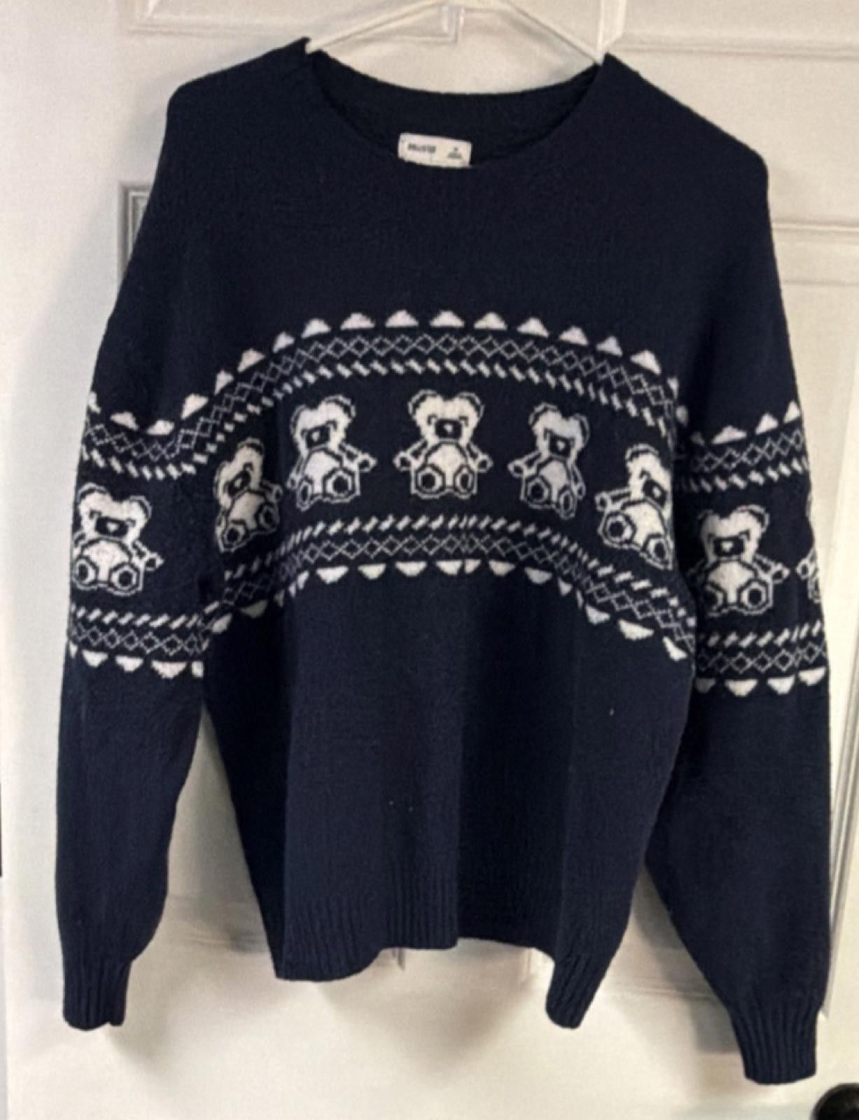 Hollister Hollister Co. Medium Navy Blue And White Ready Bear Sweater Size M / US 6-8 / IT 42-44 - 1 Thumbnail