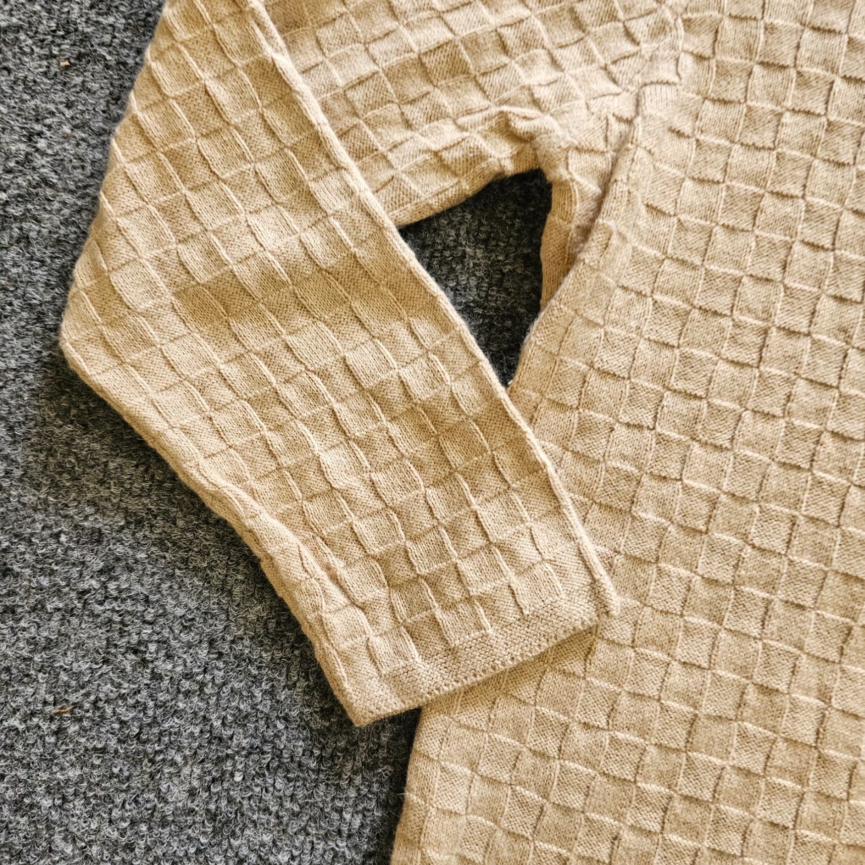 Banana Republic VINTAGE Banana Republic Cardigan Women Medium Beige Angora Grandma Cozy Classic Knit Cardigan Size M / US 6-8 / IT 42-44 - 4 Thumbnail