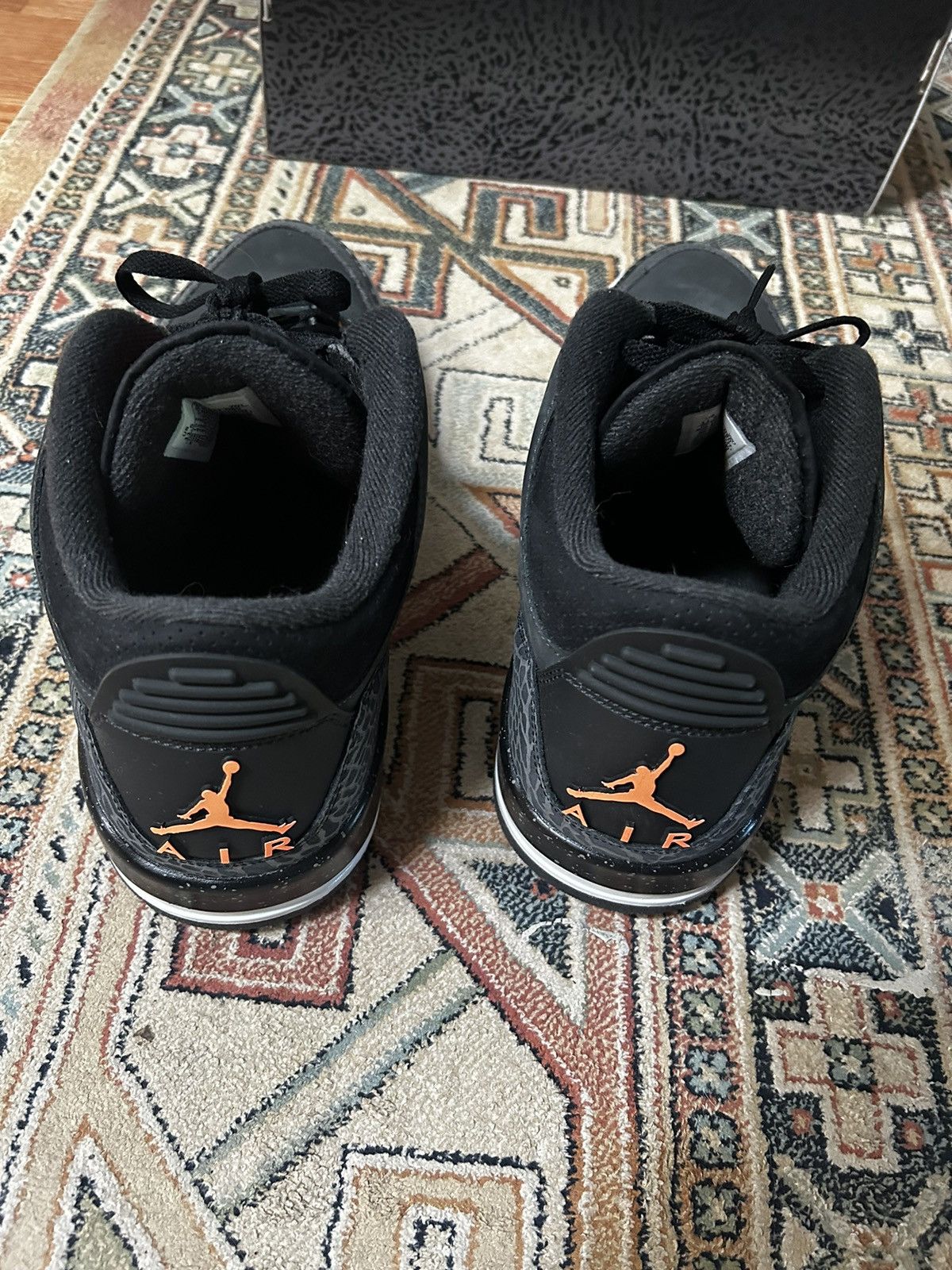 Nike Jordan Retro 3 Size US 11.5 / EU 44-45 - 3 Thumbnail
