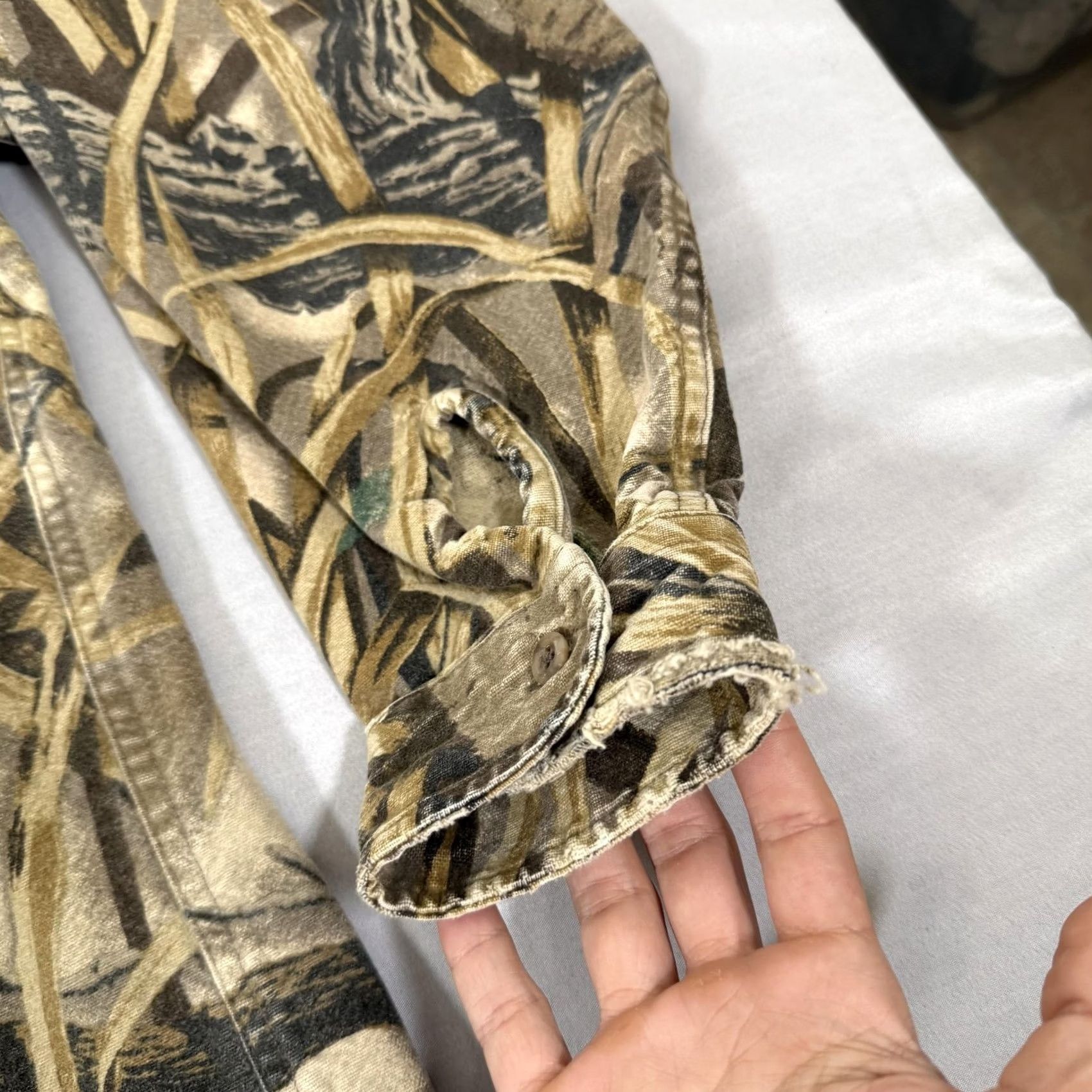 Vintage VINTAGE LL Bean Shirt Mens XLT Advantage Wetlands Camo Button Up Flannel 90s USA Size US XL / EU 56 / 4 - 4 Thumbnail