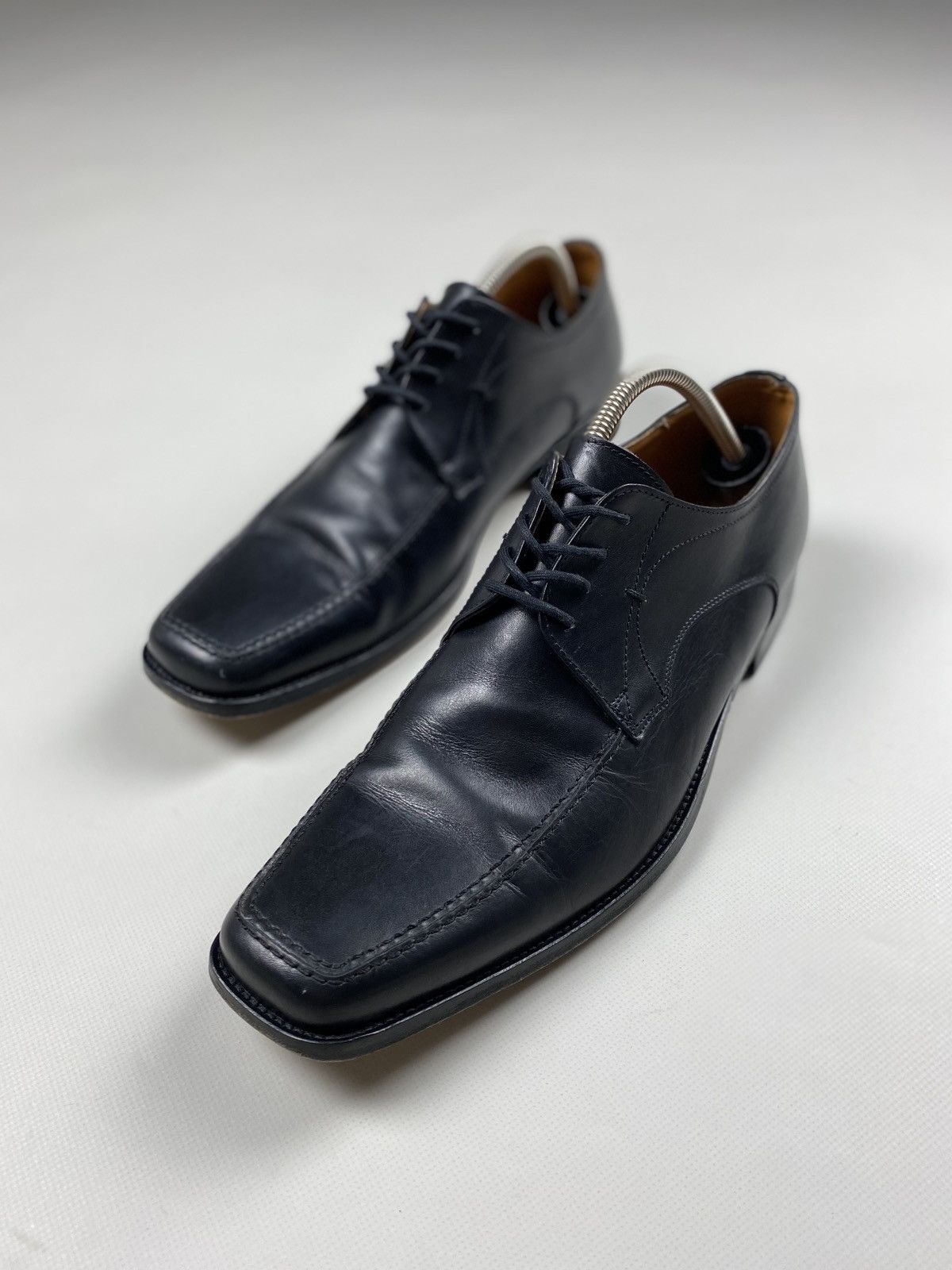 Loake Loake men’s leather formal lace up shoes size US 10 Size US 10 / EU 43 - 13 Thumbnail