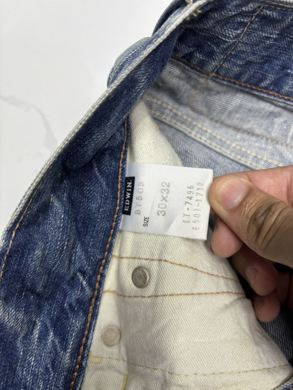 Who Decides War EDWIN 503 BLUE TRIP PAINT SPLATTER DISTRESSED DENIM JEANS Size US 32 / EU 48 - 12 Thumbnail