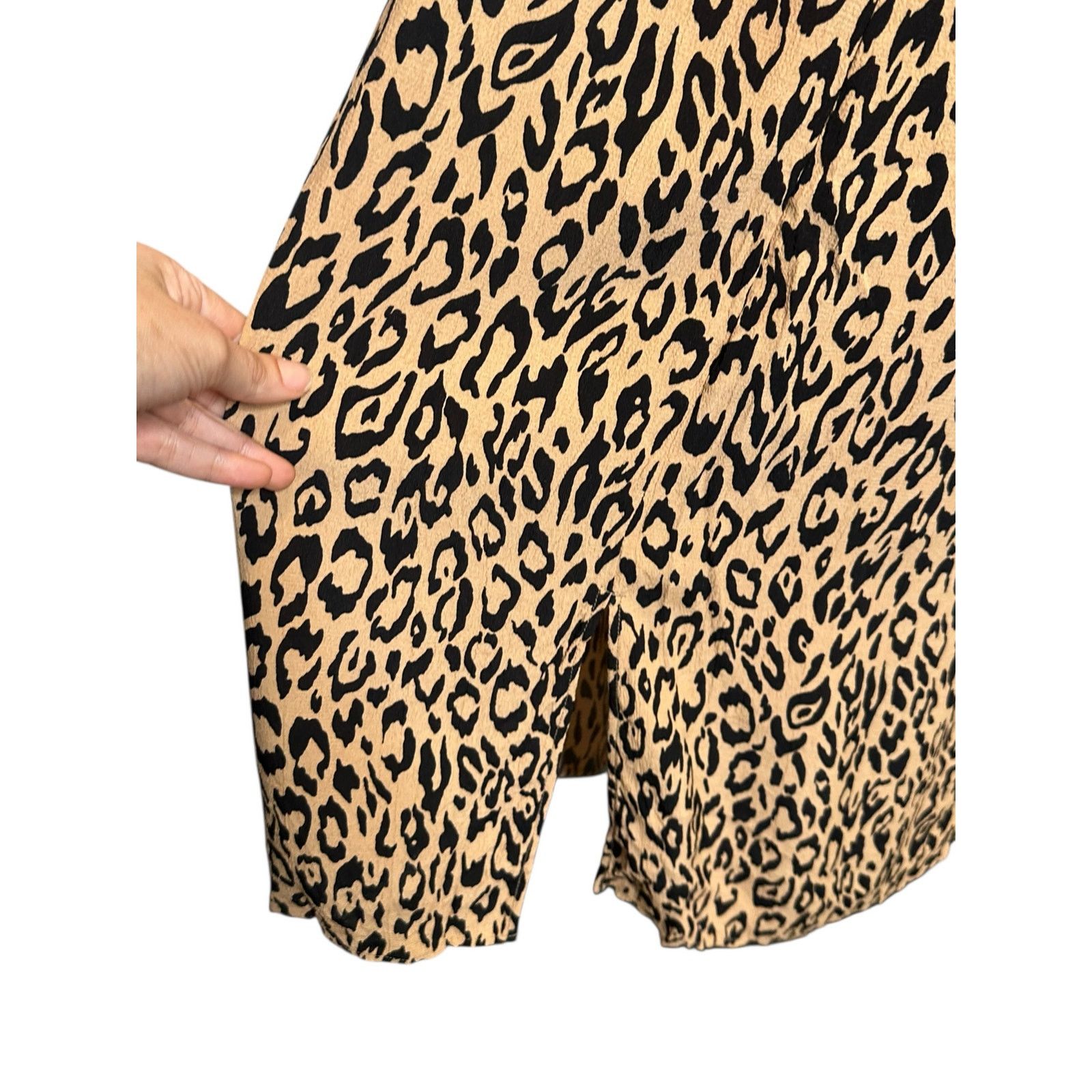 Anthropologie Anthropologie Leopard Print Short Sleeves Midi Dress size XS Size XS / US 0-2 / IT 36-38 - 10 Thumbnail