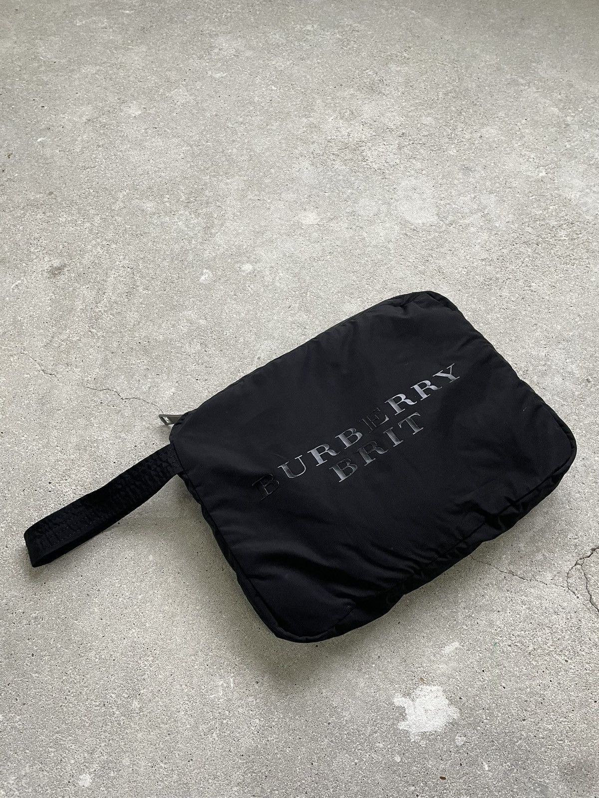 Burberry Burberry Brit clutch hand bag black nylon Size ONE SIZE - 7 Thumbnail