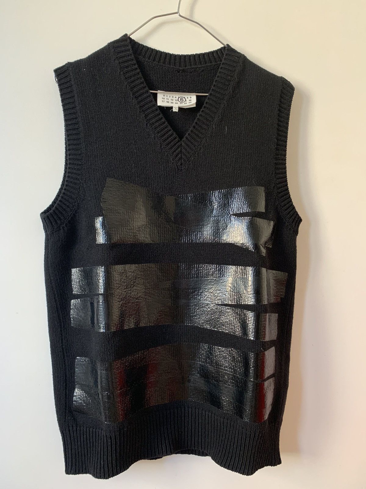 MM6 MM6 Maison Margiela V-neck sleeveless sweater Size US M / EU 48-50 / 2 - 2 Thumbnail