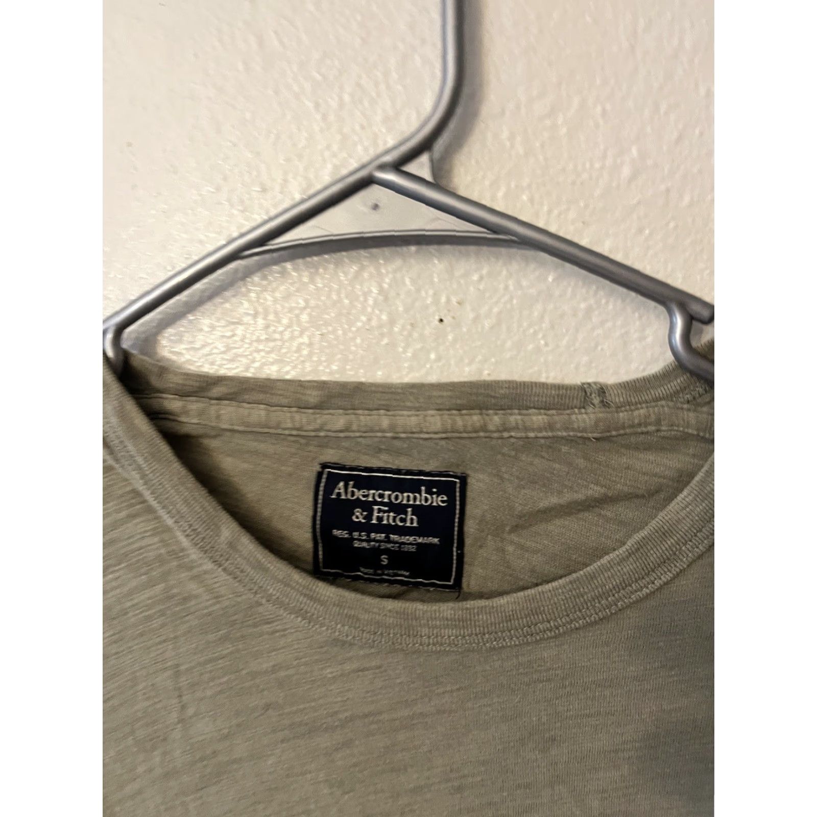 Abercrombie & Fitch VINTAGE Abercrombie & Fitch Shirt Men Small Brown Solid Logo Short Sleeve Crew Neck S Mens Size US S / EU 44-46 / 1 - 3 Thumbnail