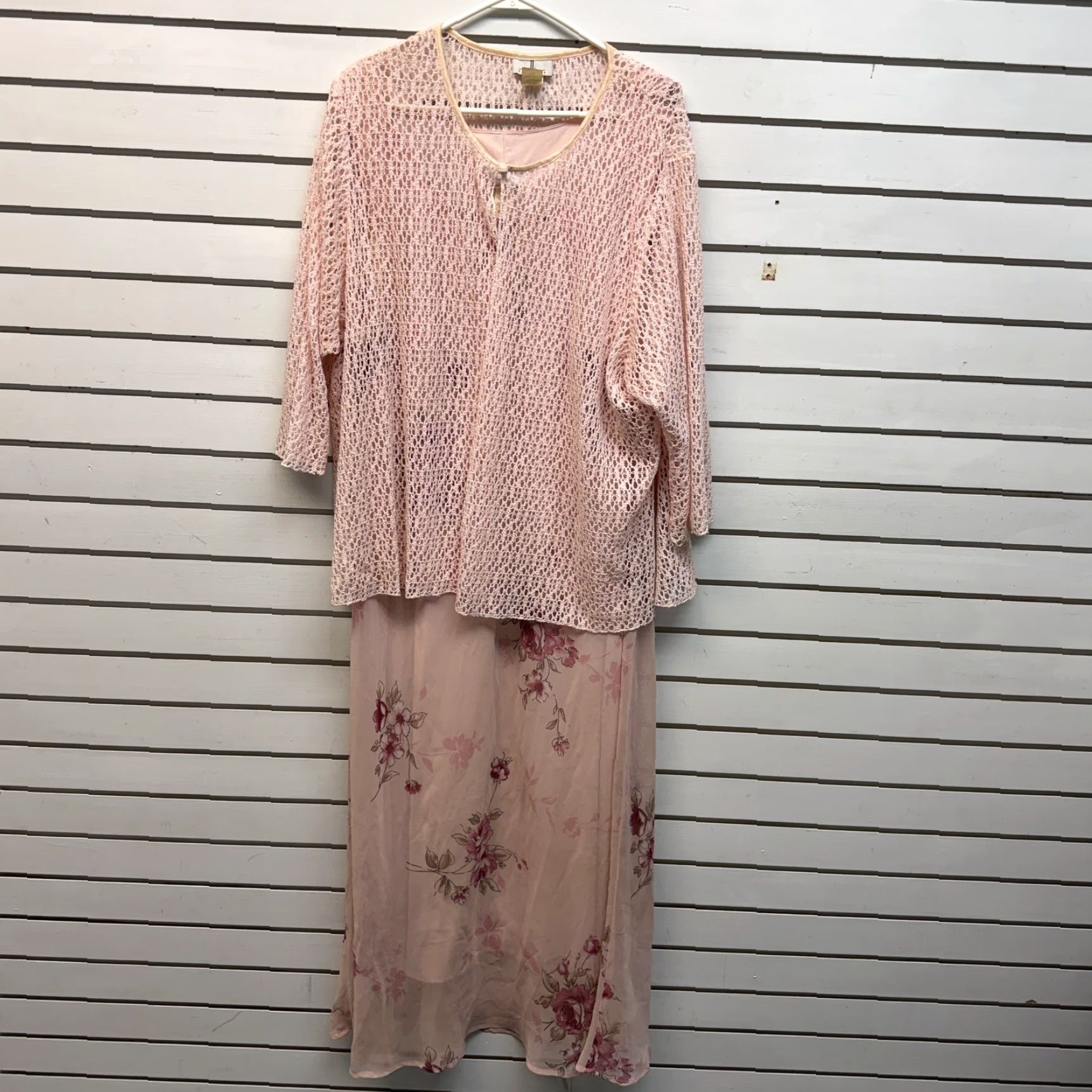Vintage VINTAGE JL Studio Dress Jacket Set Womens 26W Pink Floral Maxi Chiffon Wedding 2 Piece Outfit/Set Bohemian 90s Flower Formal Size 4XL / US 24-26 - 2 Thumbnail