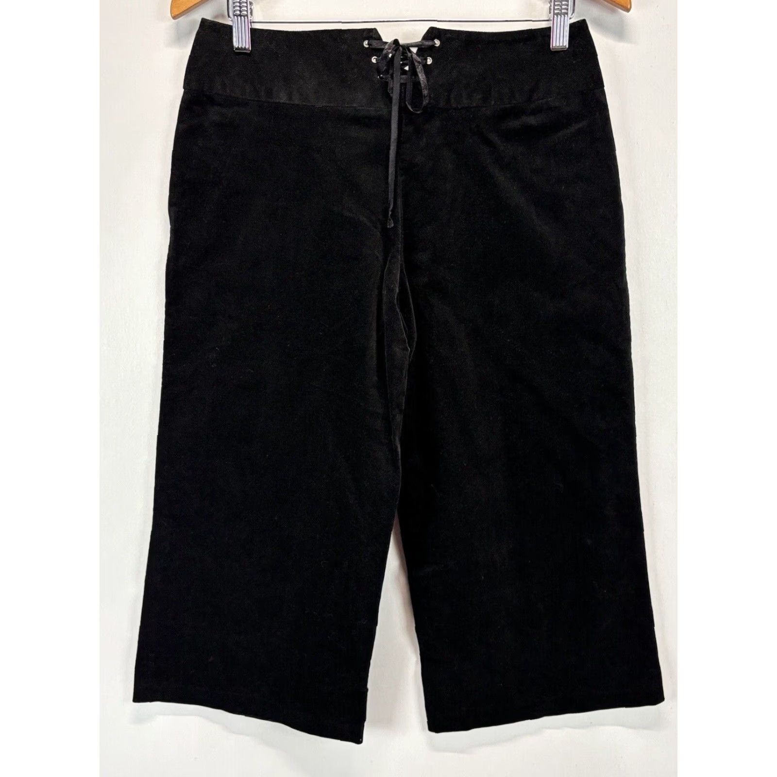 Velvet VINTAGE BISOU BISOU Velvet Capri Pants - Wide Leg - Size 10 - Black - Y2K - Women’s - Lace Up Back - Adjustable Waist - Crop/Capri Style Size 32" / US 10 / IT 46 - 3 Thumbnail