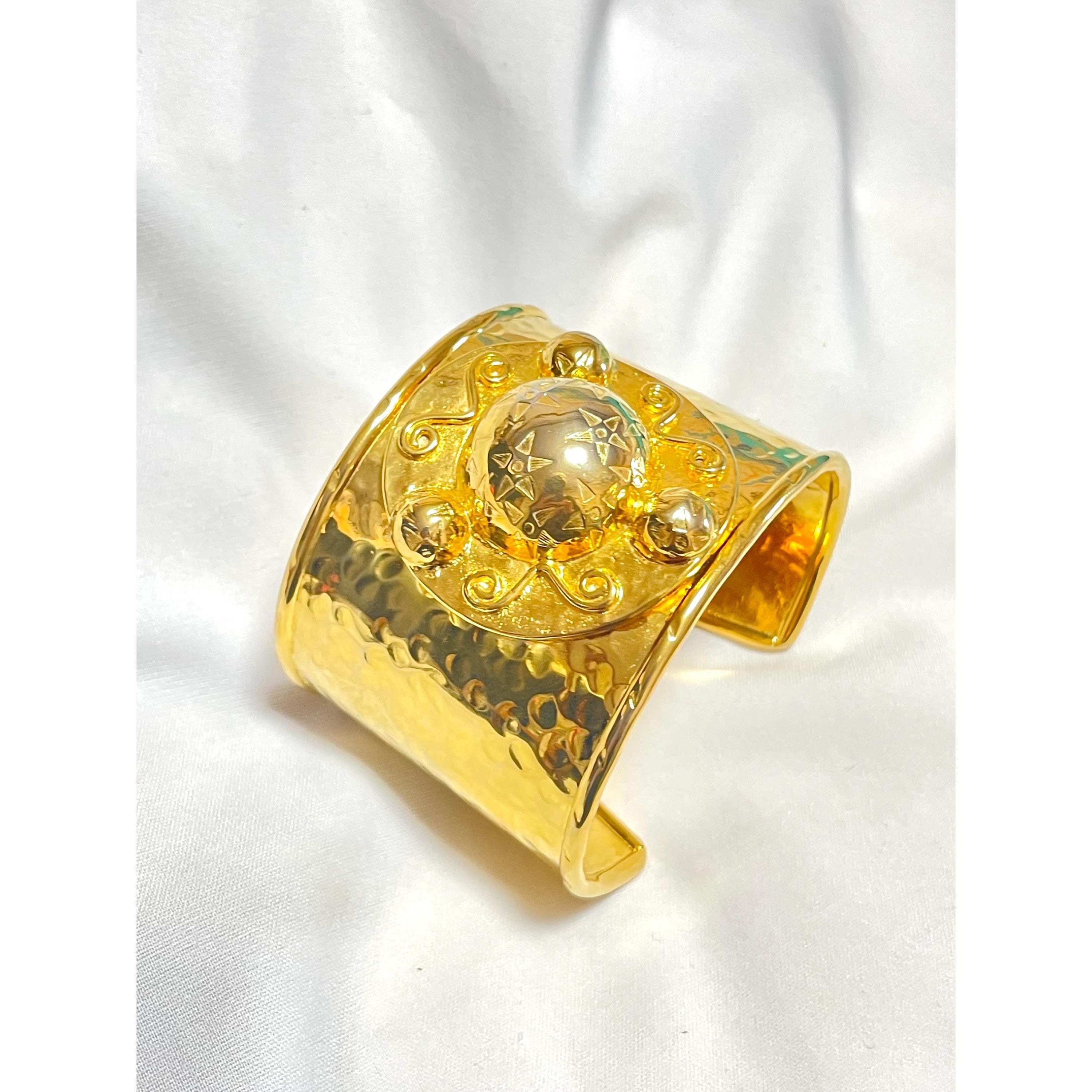 Celine Vintage Celine thick cuff link bangle/ bracelet with stars Size ONE SIZE - 3 Thumbnail