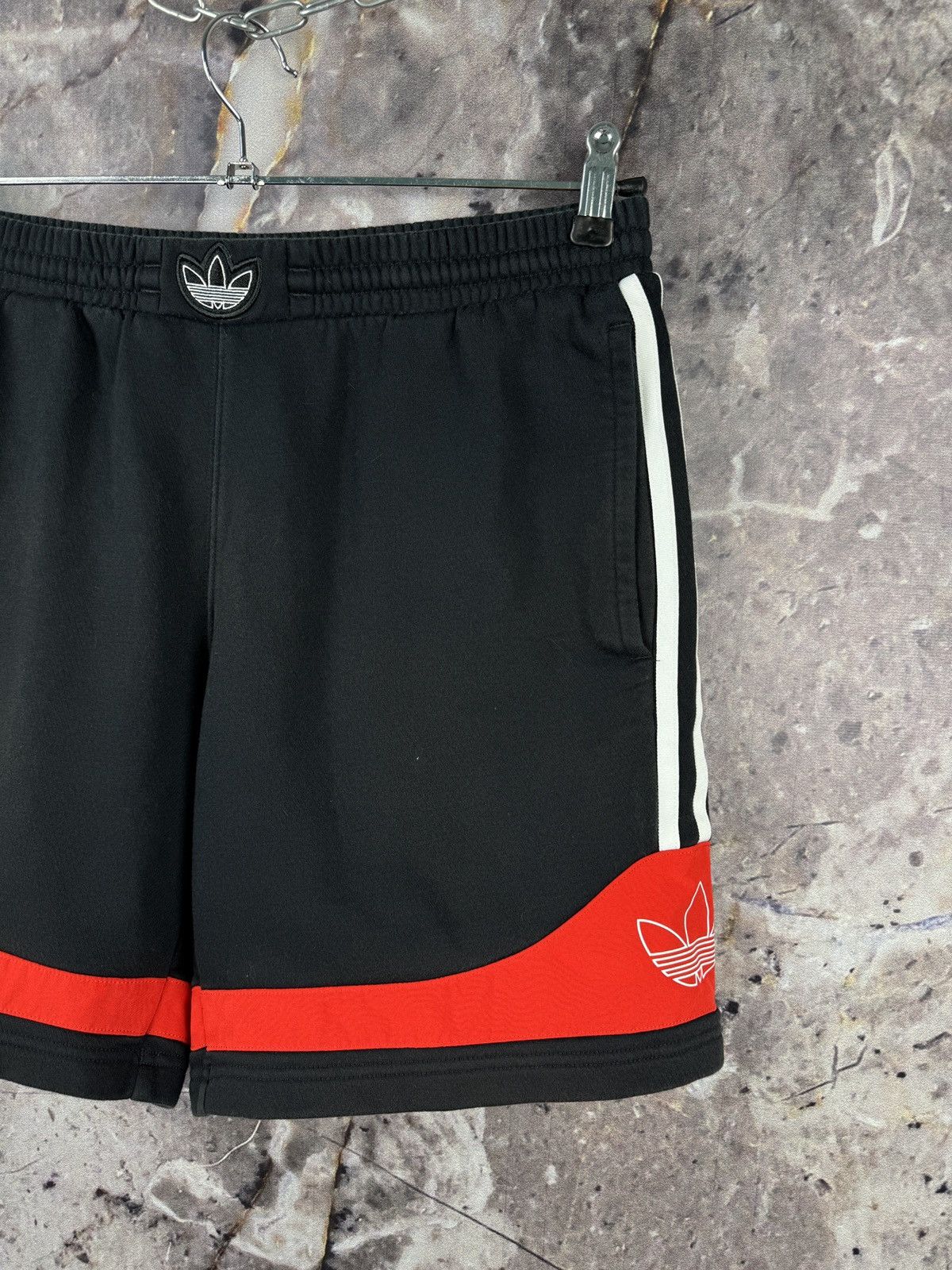 Adidas Adidas Originals Trefoil Black Red Athletic Shorts Size M Size US 34 / EU 50 - 3 Thumbnail