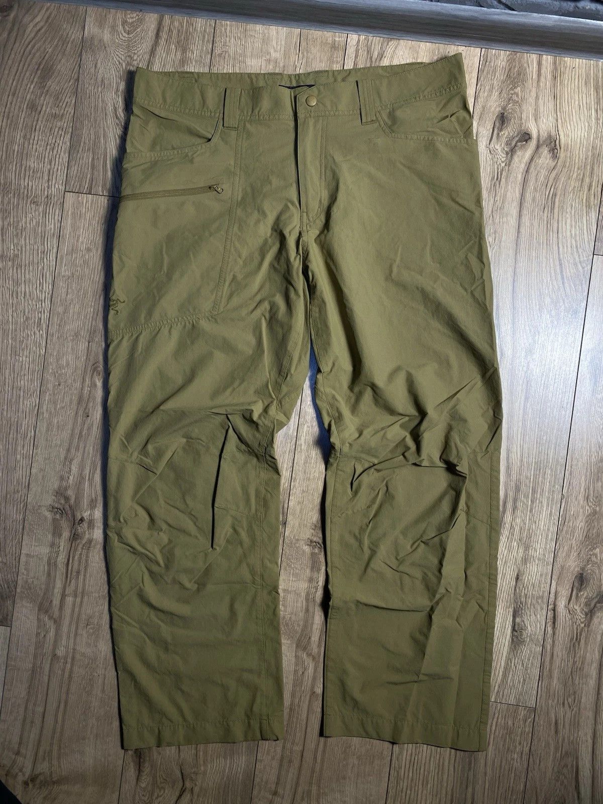 Arc'teryx Vintage Arc'teryx Hiking Nylon Cargo Pants Sz 36 Size US 36 / EU 52 - 1 Thumbnail