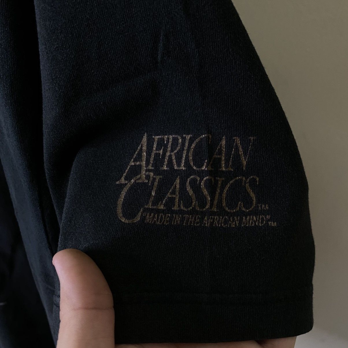 Vintage Vintage 1992 MAN OF AFRICA Black Pride Culture T Shirt Size US XL / EU 56 / 4 - 4 Thumbnail
