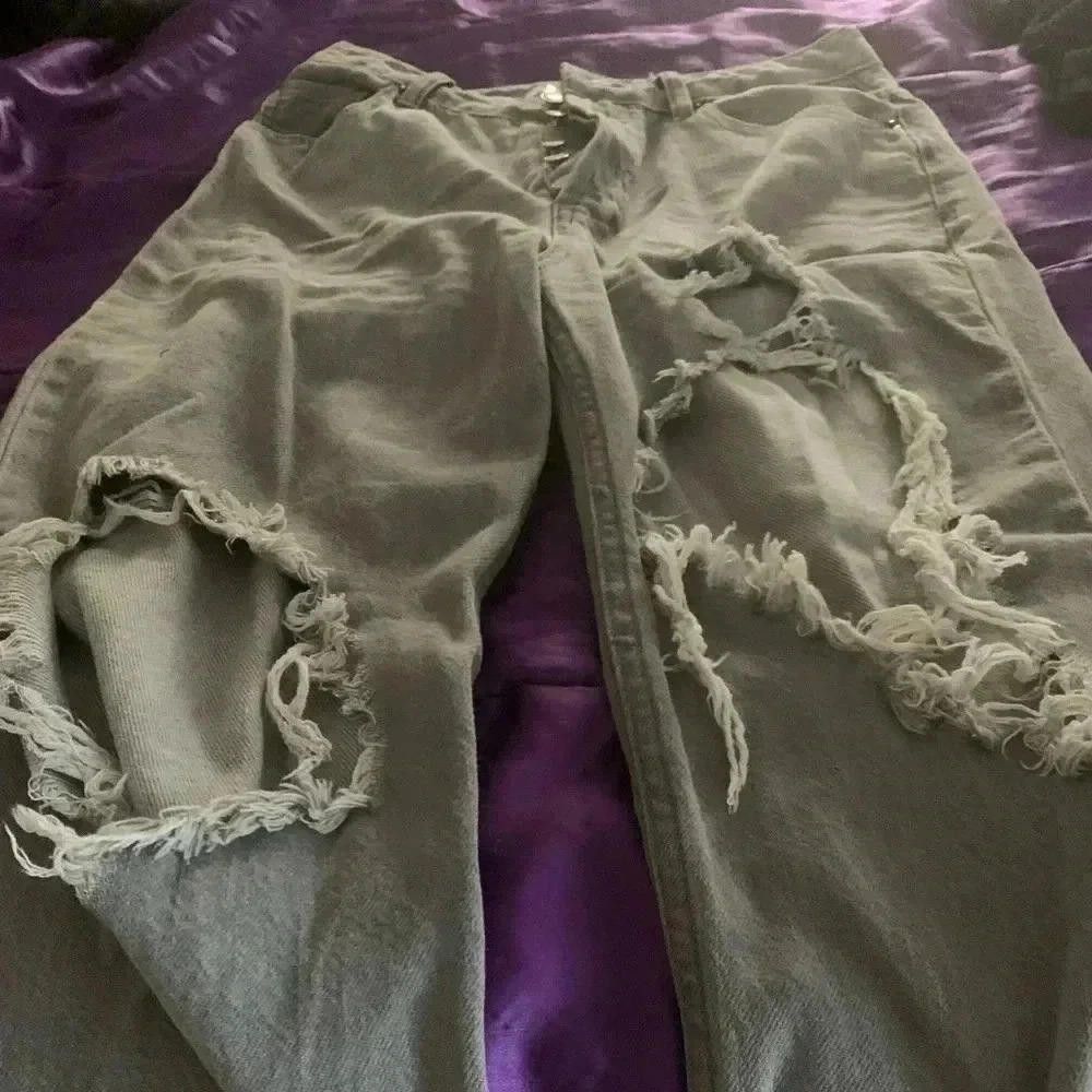 Designer S.O.N.G. 90s Boyfriend Distressed Jeans - Size 7/28 Size 27" / US 4 / IT 40 - 2 Thumbnail
