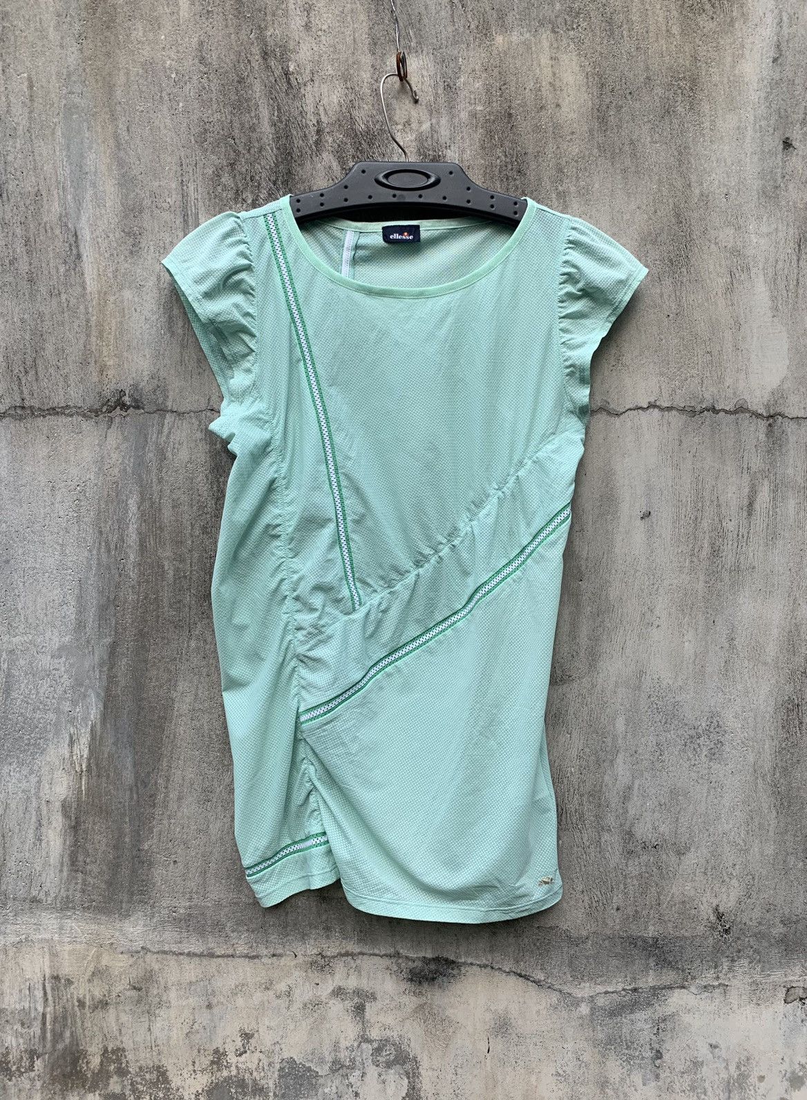 Ellesse Vintage Ellesse Sport Tennis Tank Top Jersey Size L / US 10 / IT 46 - 1 Thumbnail