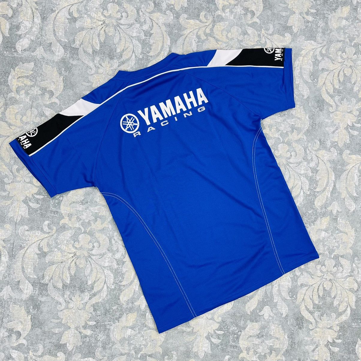 Yamaha Y2K YAMAHA RACING MOTO TEE T-SHIRT JERSEY NASCAR Size US L / EU 52-54 / 3 - 3 Thumbnail