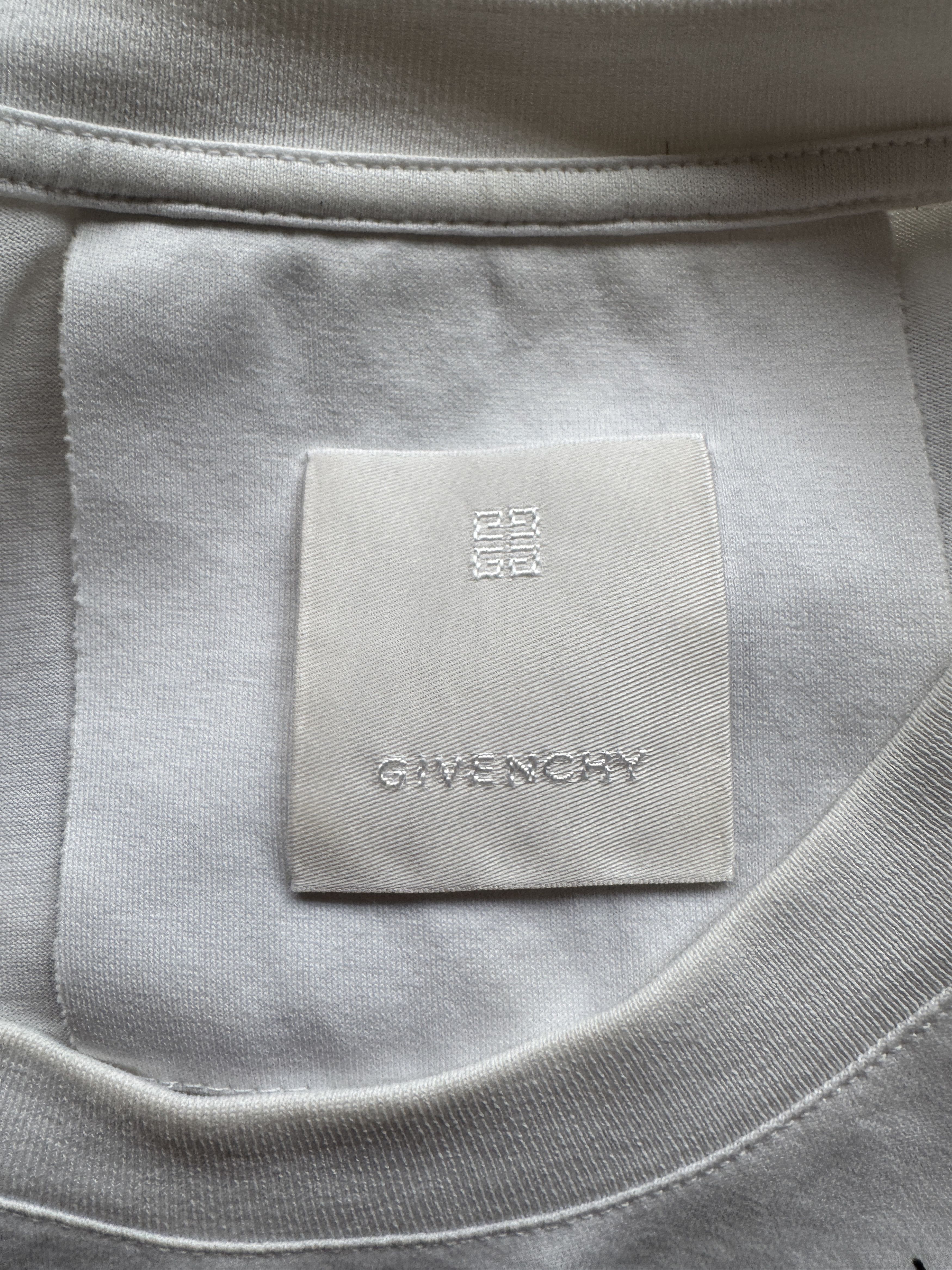Givenchy White Gothic Print Oversized T-Shirt Size US S / EU 44-46 / 1 - 11 Thumbnail