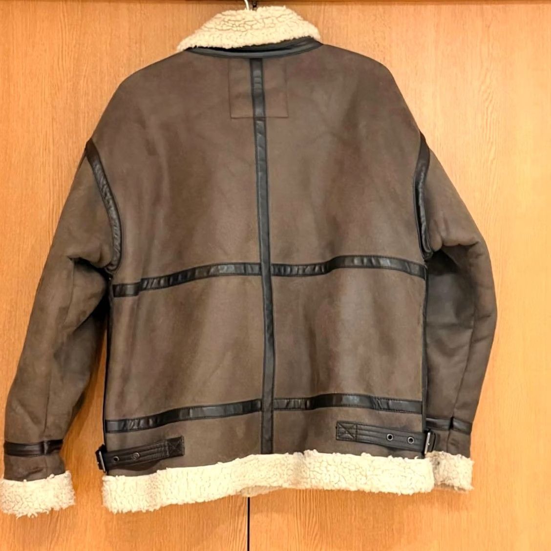 Alpha Industries ALPHA INDUSTRIES Type B-3 Mouton Bomber Jacket Brown M Jacket Unisex Adults Regular Zip 90s Casual Winter Modern Military Short Size US M / EU 48-50 / 2 - 2 Thumbnail