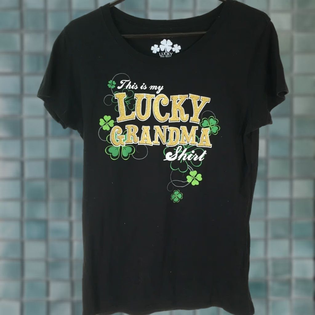 Vintage Lucky Tee Shirt Womens T-Shirt Black Graphic Luck Grandma Shirt Sz L Size L / US 10 / IT 46 - 1 Thumbnail