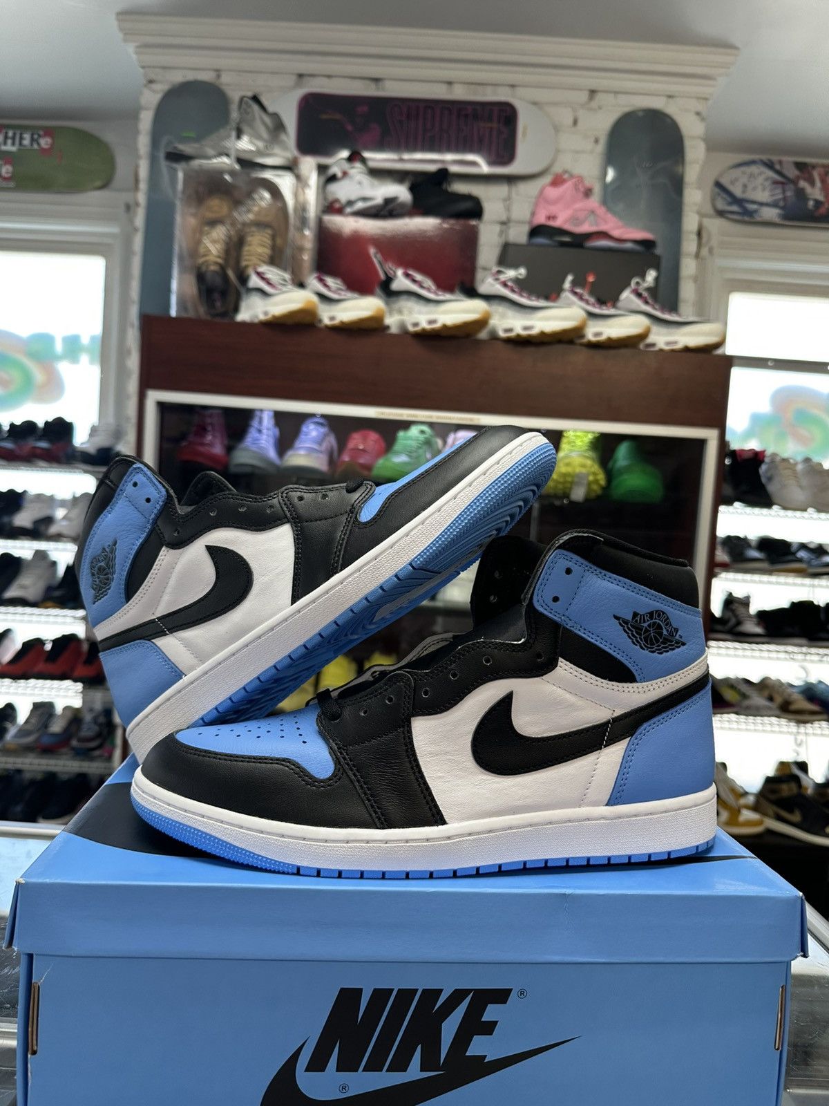 Jordan 1 Retro ‘University Blue’