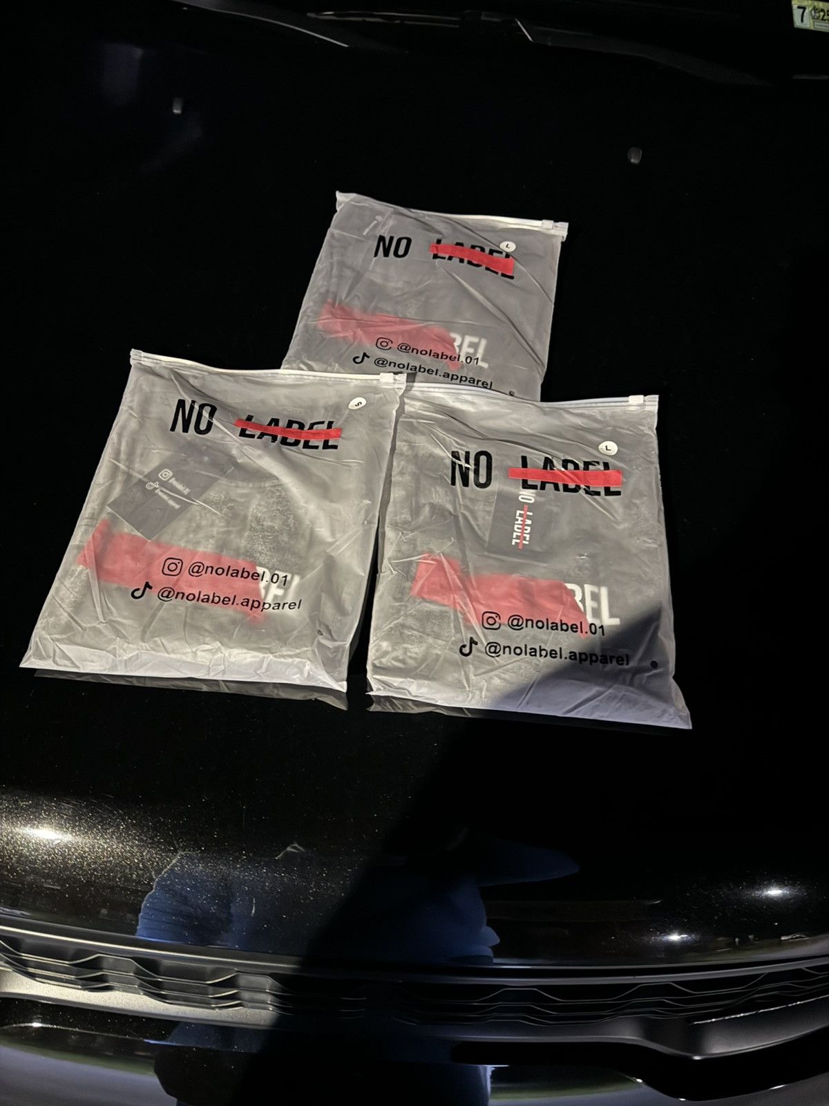 Other No Label Covered Tee Size US L / EU 52-54 / 3 - 5 Thumbnail