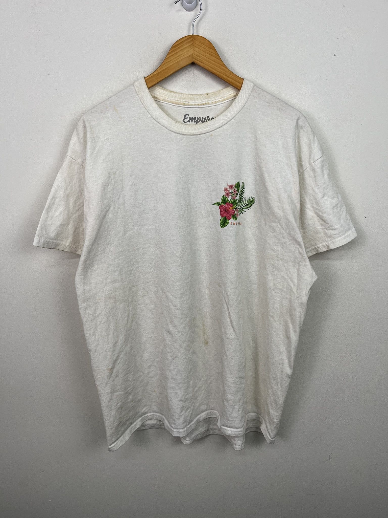 Vintage Empyre Its Like A Jungle Somteimes Tiger Tee Size XL Size US XL / EU 56 / 4 - 1 Thumbnail