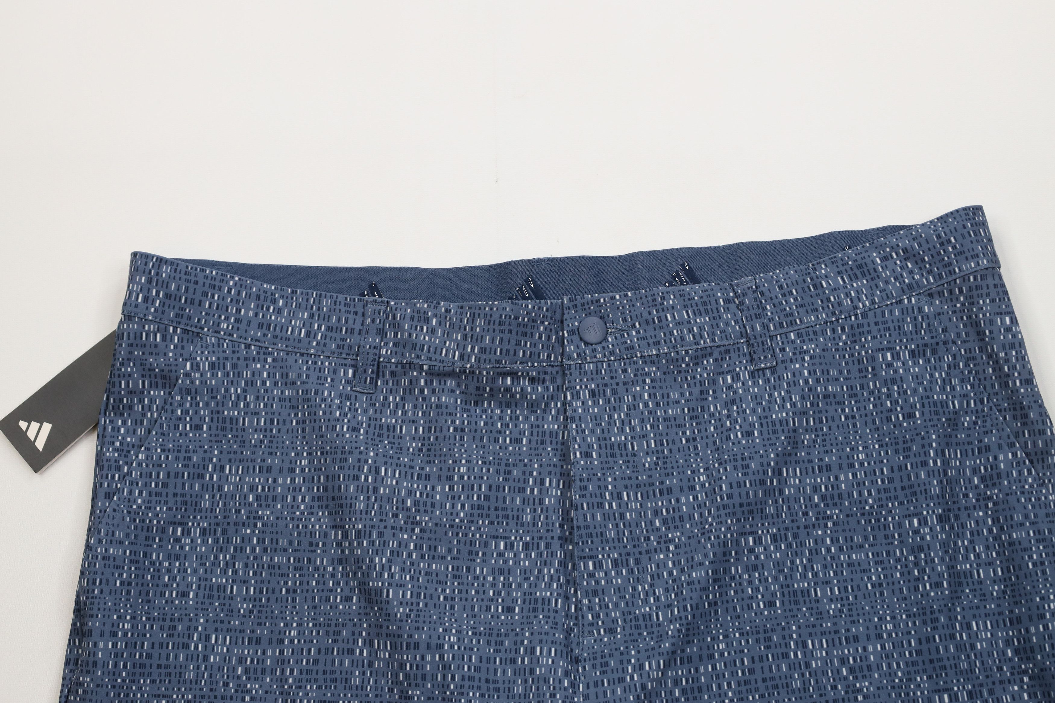 Adidas Deadstock Vintage Y2K Adidas Golf Geometric Golfing Shorts Size US 40 / EU 56 - 2 Thumbnail
