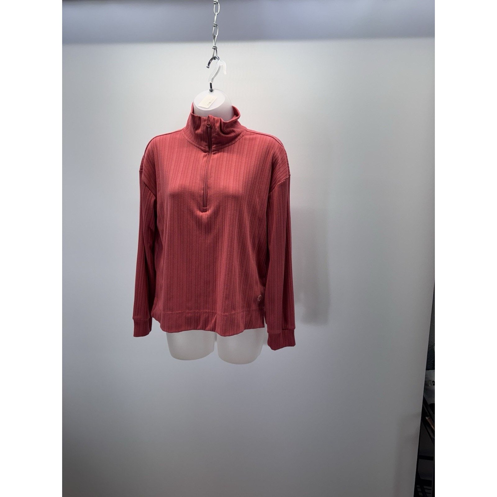 Pro Player Women's Pro Player Sz M 1/4 Zip Ribbed Texture Mock Neck Red Size M / US 6-8 / IT 42-44 - 1 Thumbnail