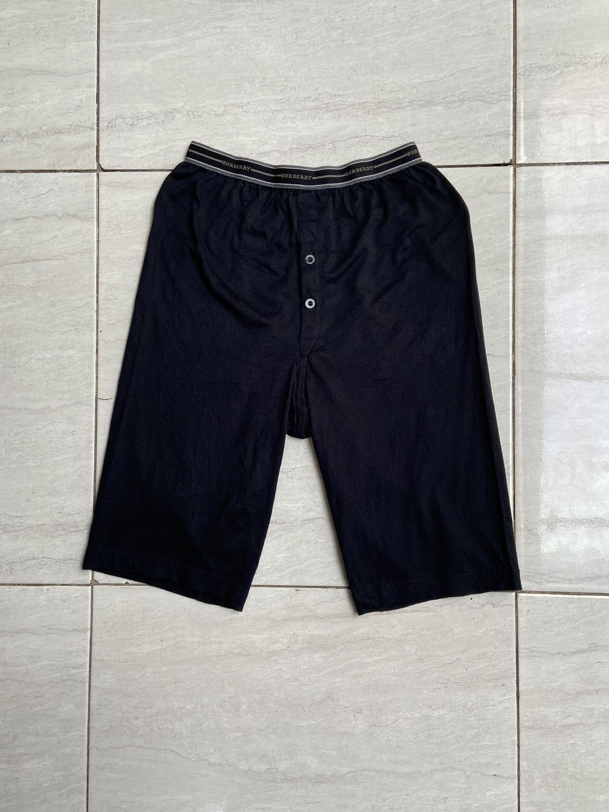 Burberry BURBERRY LONDON Shorts Size US 26 / EU 42 - 1 Thumbnail