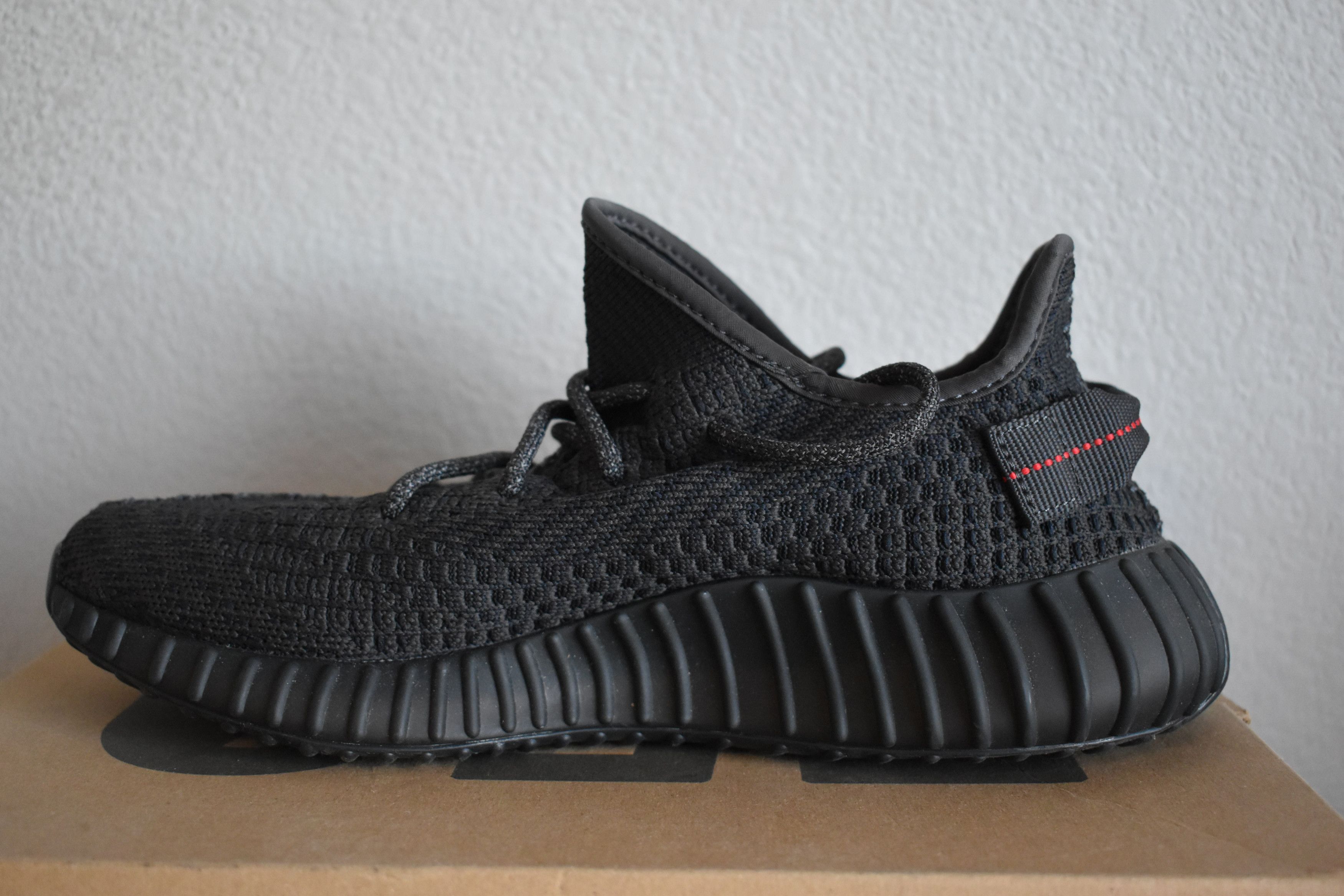 Adidas × Kanye West Yeezy Boost 350 V2 'Black Non-Reflective' Size US 8.5 / EU 41-42 - 7 Thumbnail