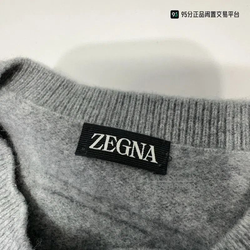 Ermenegildo Zegna Zegna Men's Loose Round Neck Solid Long. Size US M / EU 48-50 / 2 - 1 Thumbnail