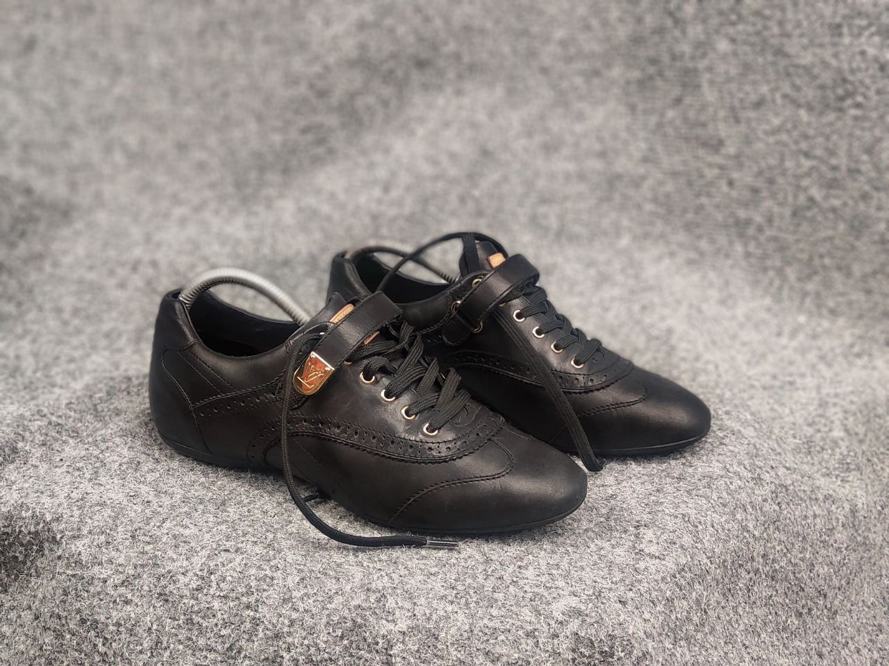 Louis Vuitton Louis Vuitton Vintage Leather Brogue Velcro Strap Sneakers Size US 6.5 / IT 36.5 - 6 Thumbnail