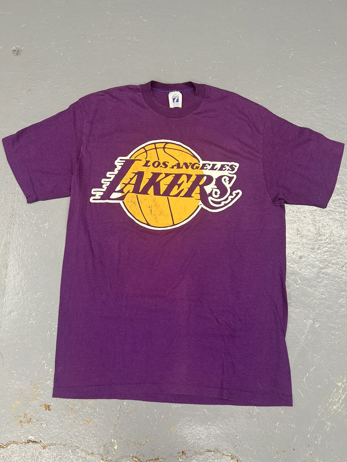 Logo 7 × NBA × Vintage Crazy Vintage 90s Essential Purple LA Lakers NBA Tee Shirt Size US L / EU 52-54 / 3 - 1 Thumbnail