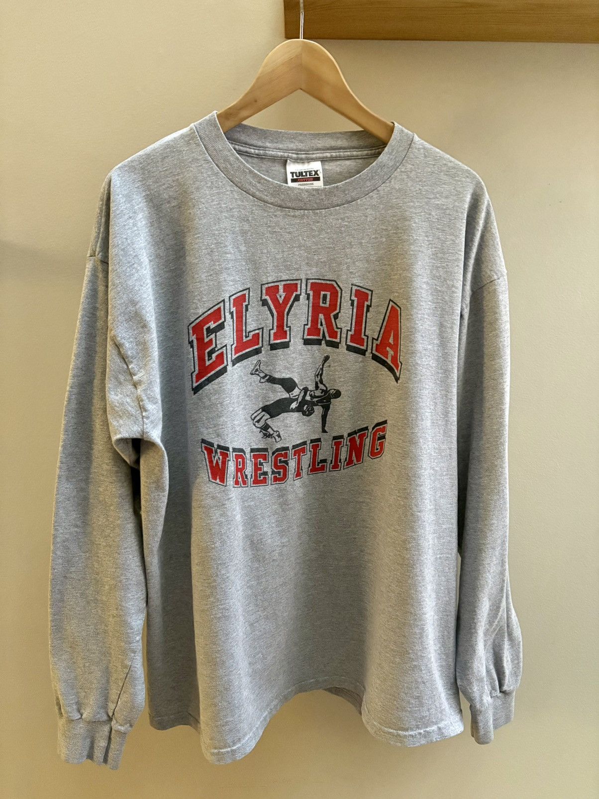 Tultex Elyria Wrestling VTG late 90s grey Tultex longsleeve shirt Size US XL / EU 56 / 4 - 1 Thumbnail