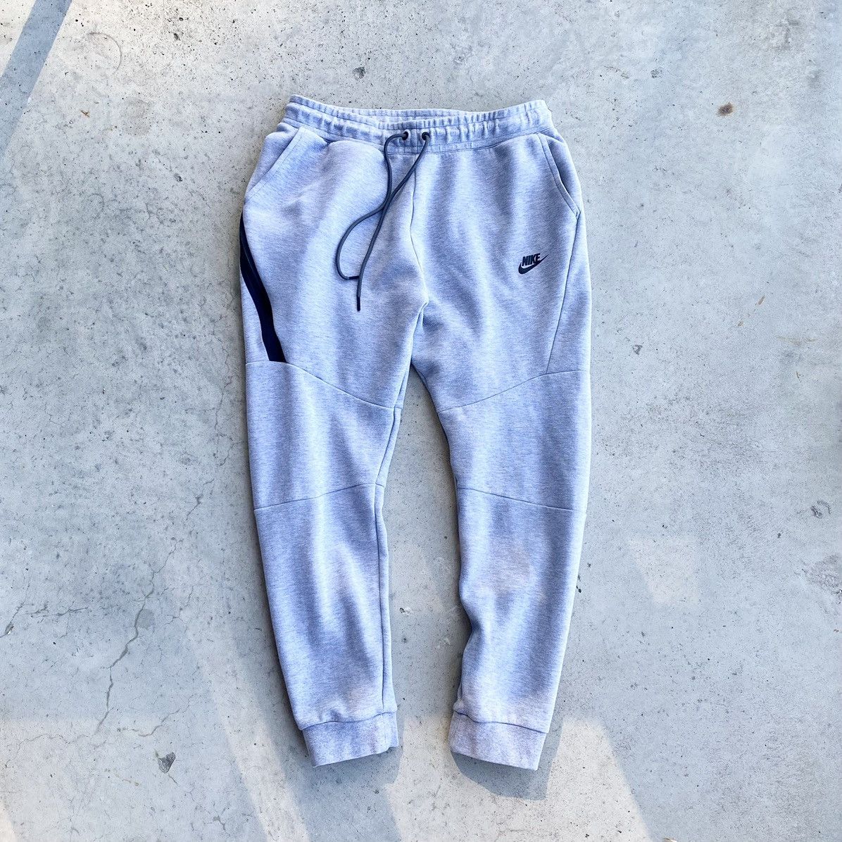 Nike tech fleece pants 2019 sale