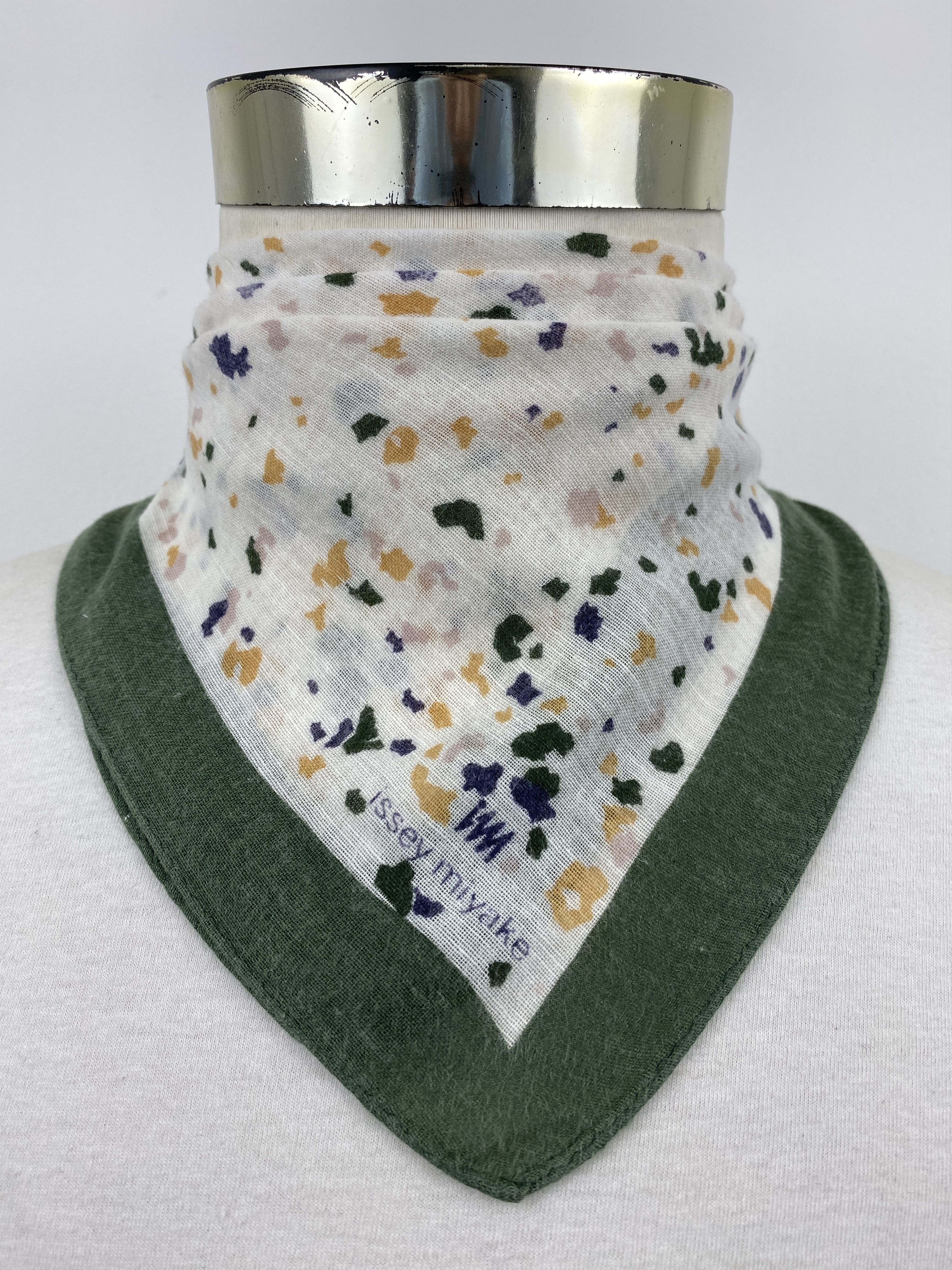 Issey Miyake Issey Miyake Handkerchief / Bandana / Neckerchief HKC0677 Size ONE SIZE - 1 Thumbnail