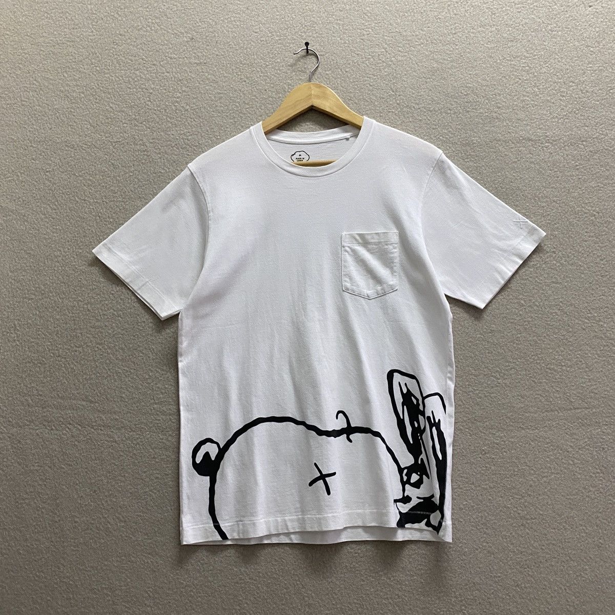 Uniqlo Uniqlo X Kaws X Peanuts Tshirt Size US M / EU 48-50 / 2 - 1 Thumbnail