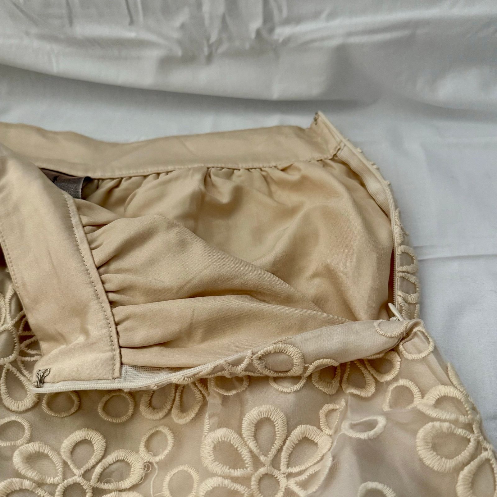 Other Alice Moon Collection Mini Skirt Small Beige Embroidered Size 25" / US 0 / IT 36 - 8 Thumbnail