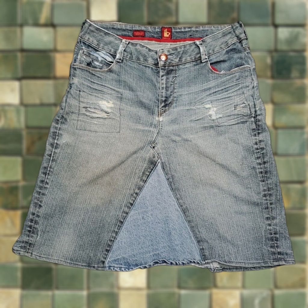Vintage VINTAGE Sasson Denim Skirt Womens 34 Waist Blue Jeans Grunge Y2K Distressed Skirt Mens? Size 24" / US 00 / IT 34 - 1 Thumbnail