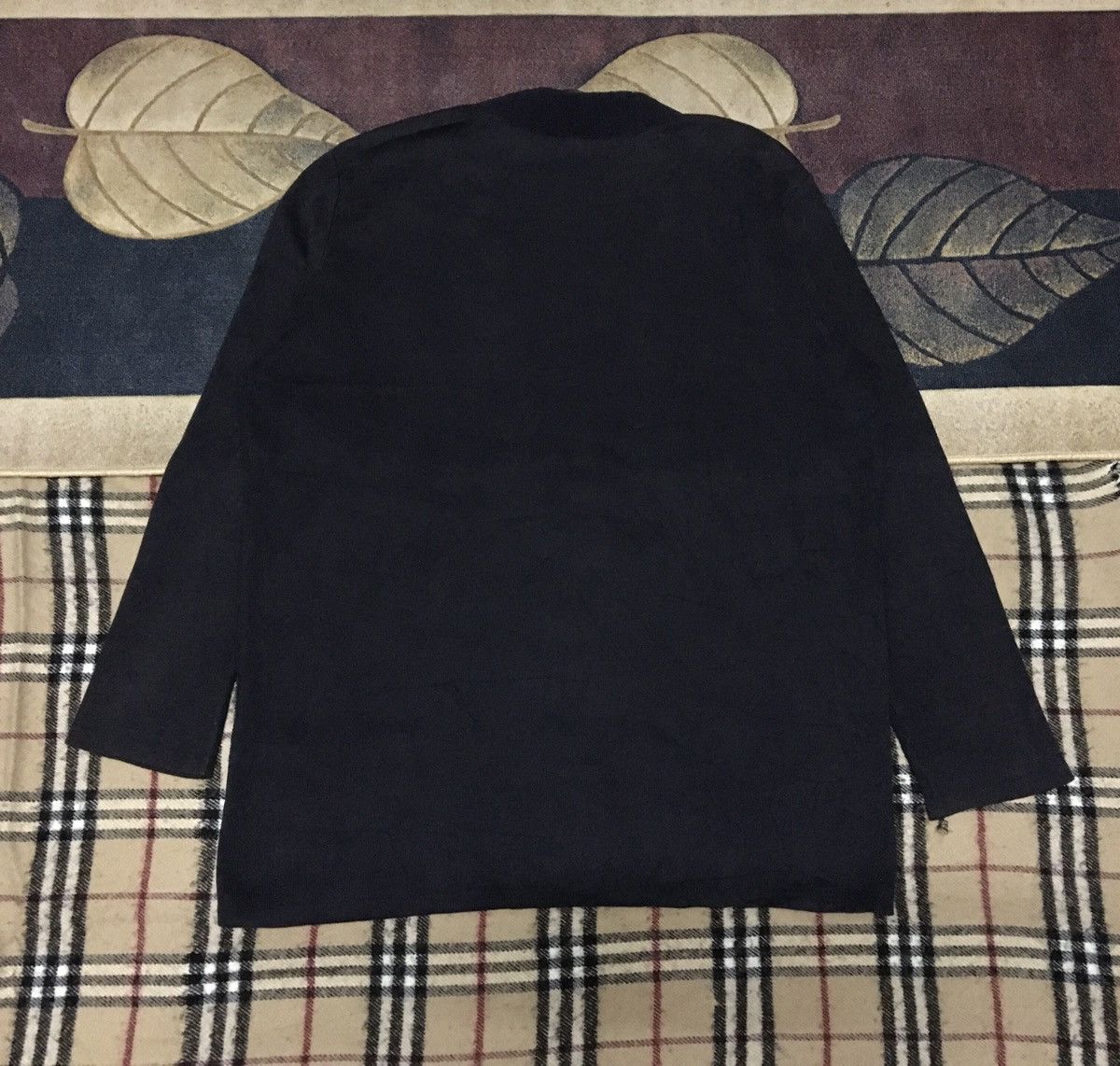 Salvatore Ferragamo SALVATORE FERRAGAMO Button Up Plain Cardigan Size M / US 6-8 / IT 42-44 - 2 Thumbnail