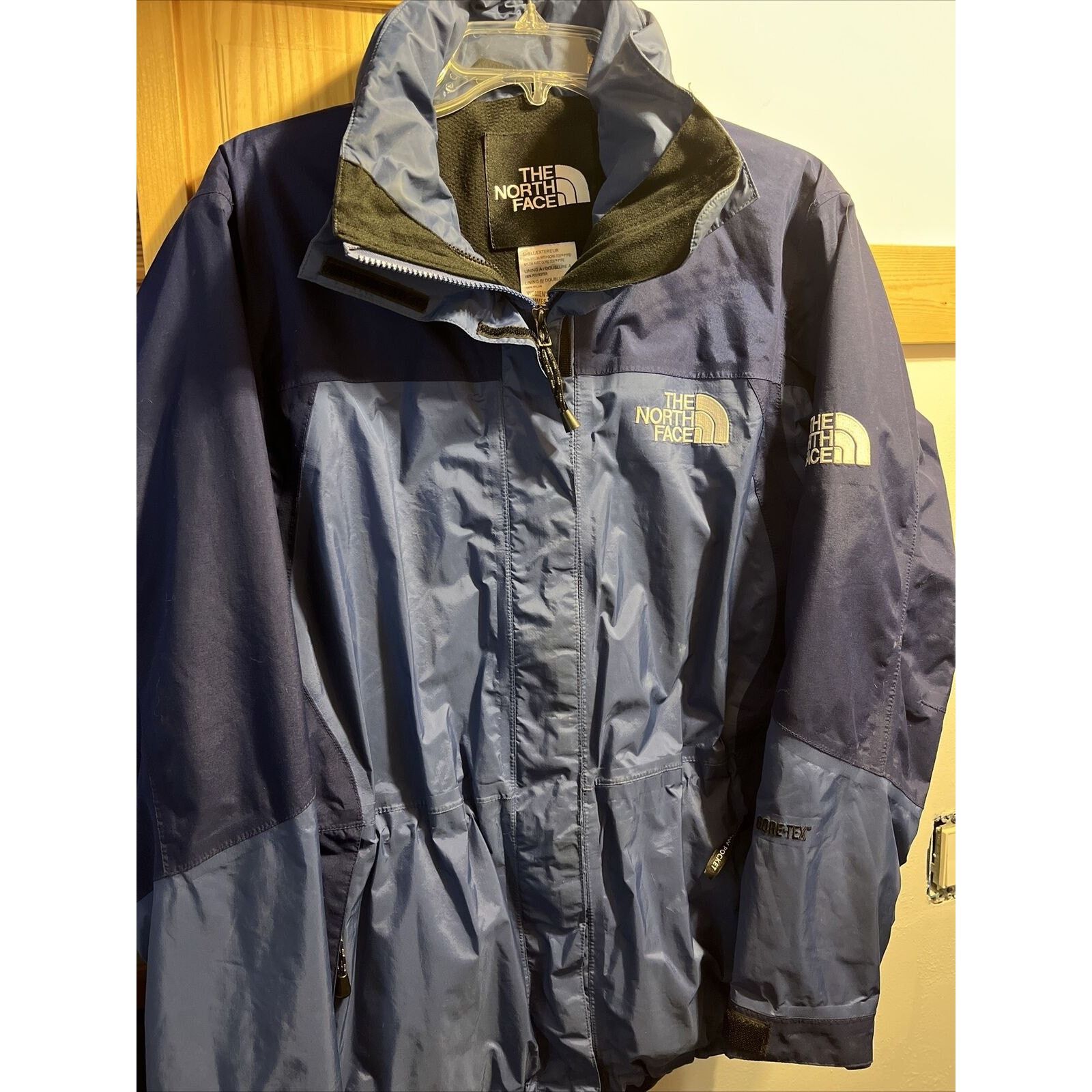 The North Face The North Face Womens L Blue Zip Nylon Polyester Winter Coat Size L / US 10 / IT 46 - 2 Thumbnail