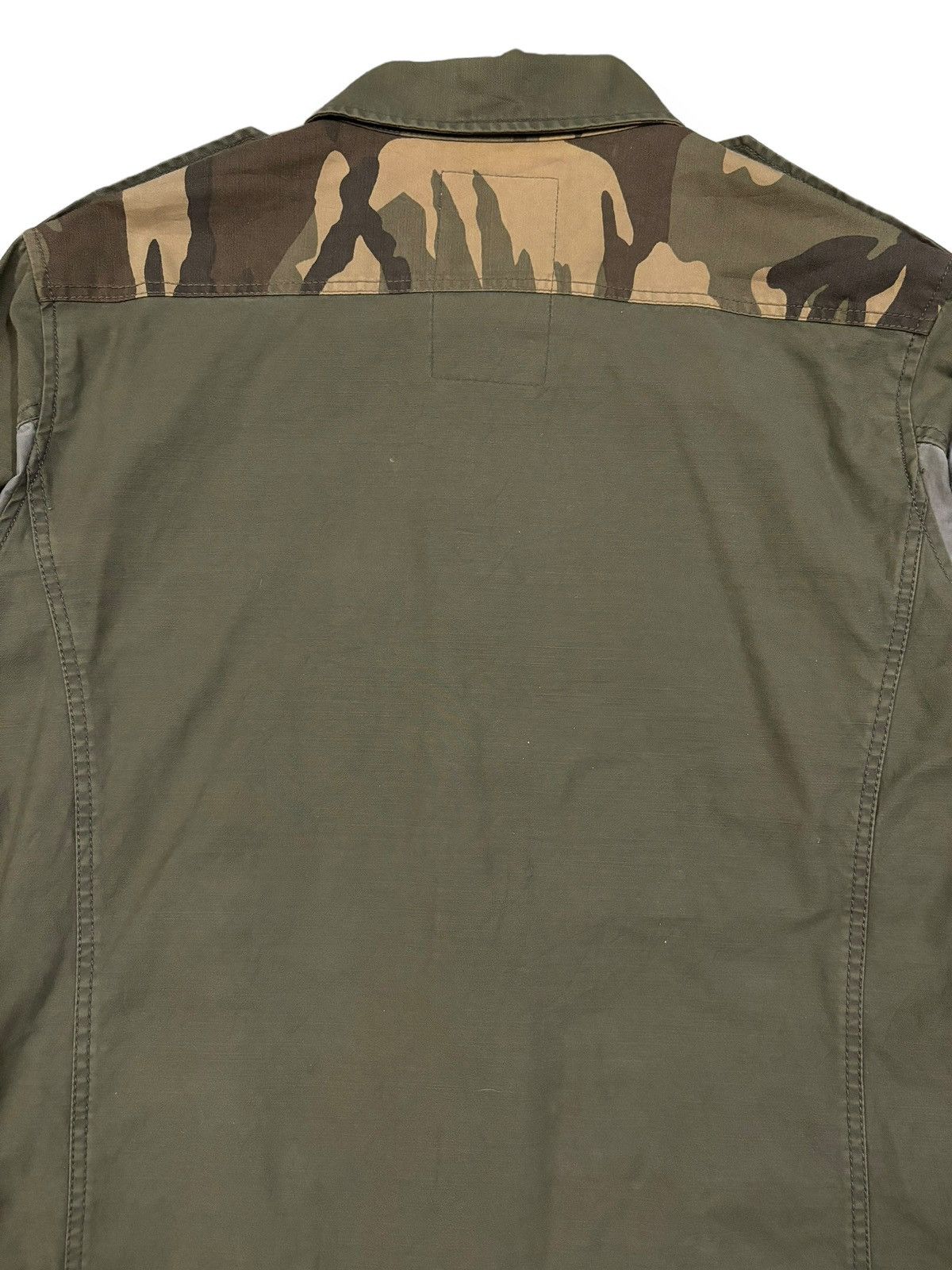 Japanese Brand Vintage Japanese Brand Multi-pockets Camo Army Field Jacket Size US M / EU 48-50 / 2 - 8 Thumbnail
