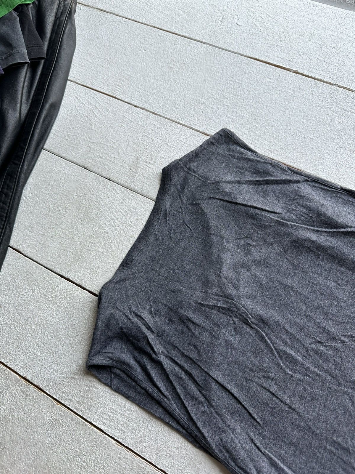 Allsaints 🚨ALLSAINTS GRAY RED TANK TOP LUXURY OPIUM Size US M / EU 48-50 / 2 - 10 Thumbnail