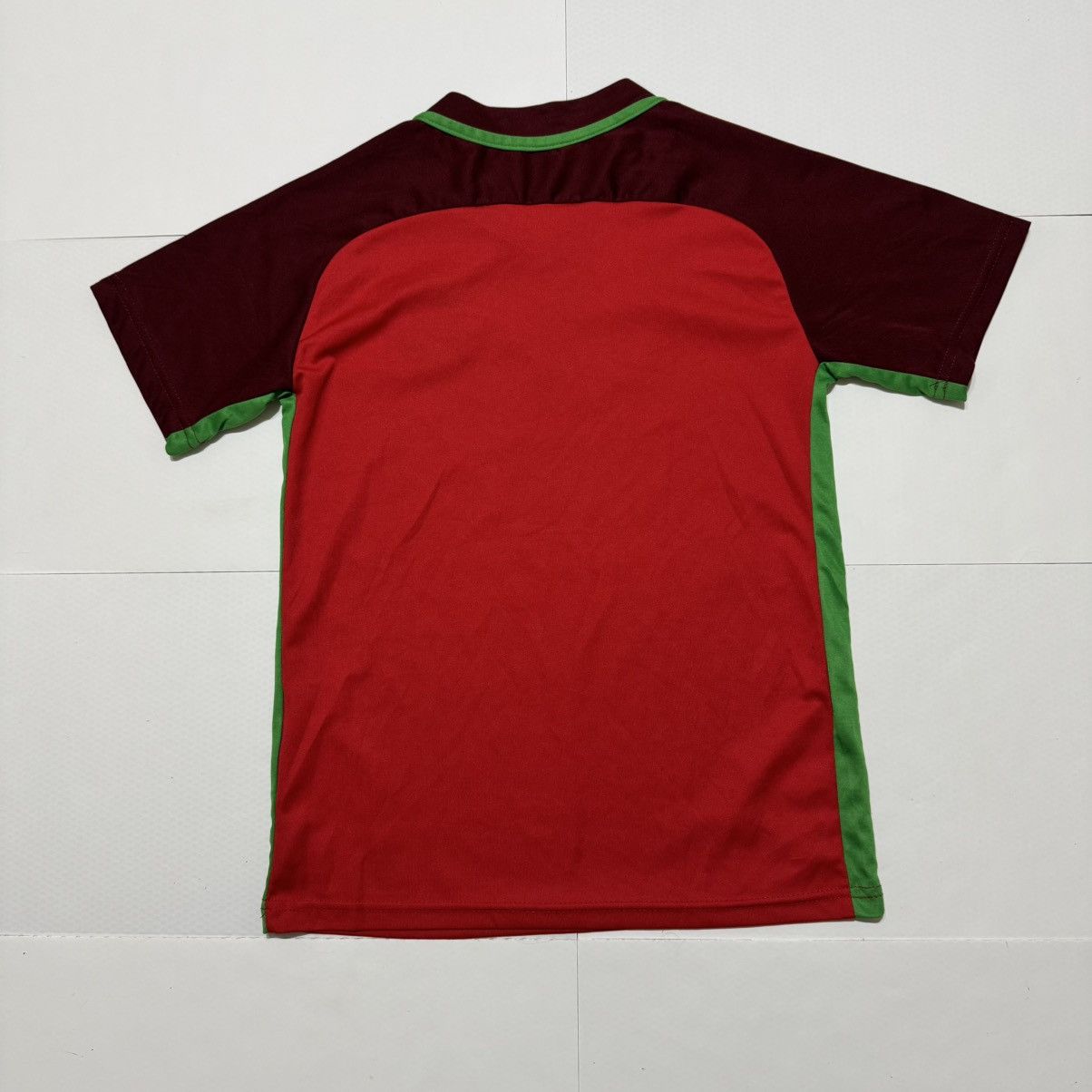 Nike Nike Portugal 2016 Euro Champions Football Jersey Size XS Size US XS / EU 42 / 0 - 9 Thumbnail
