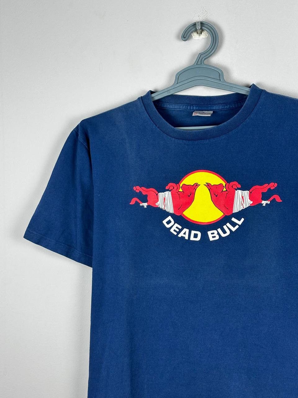 Vintage Vintage 90s Y2K Unfledged Parody Spoof Red Dead Bull T-Shirt Size US M / EU 48-50 / 2 - 3 Thumbnail